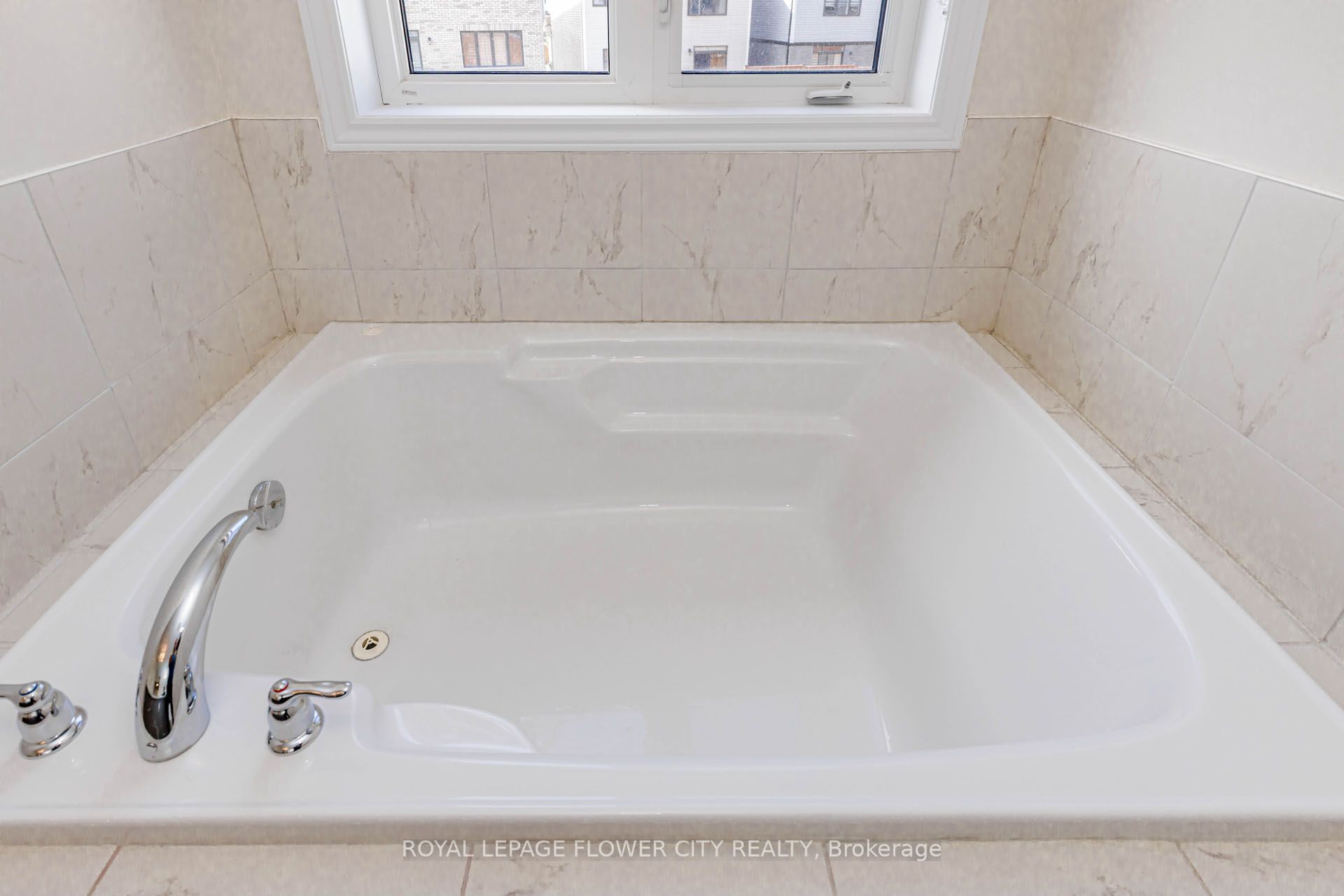 18 Santo Court Property Photo 33