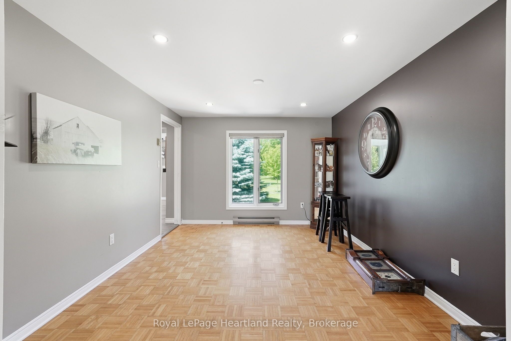 1041 Howick Street Property Photo 10