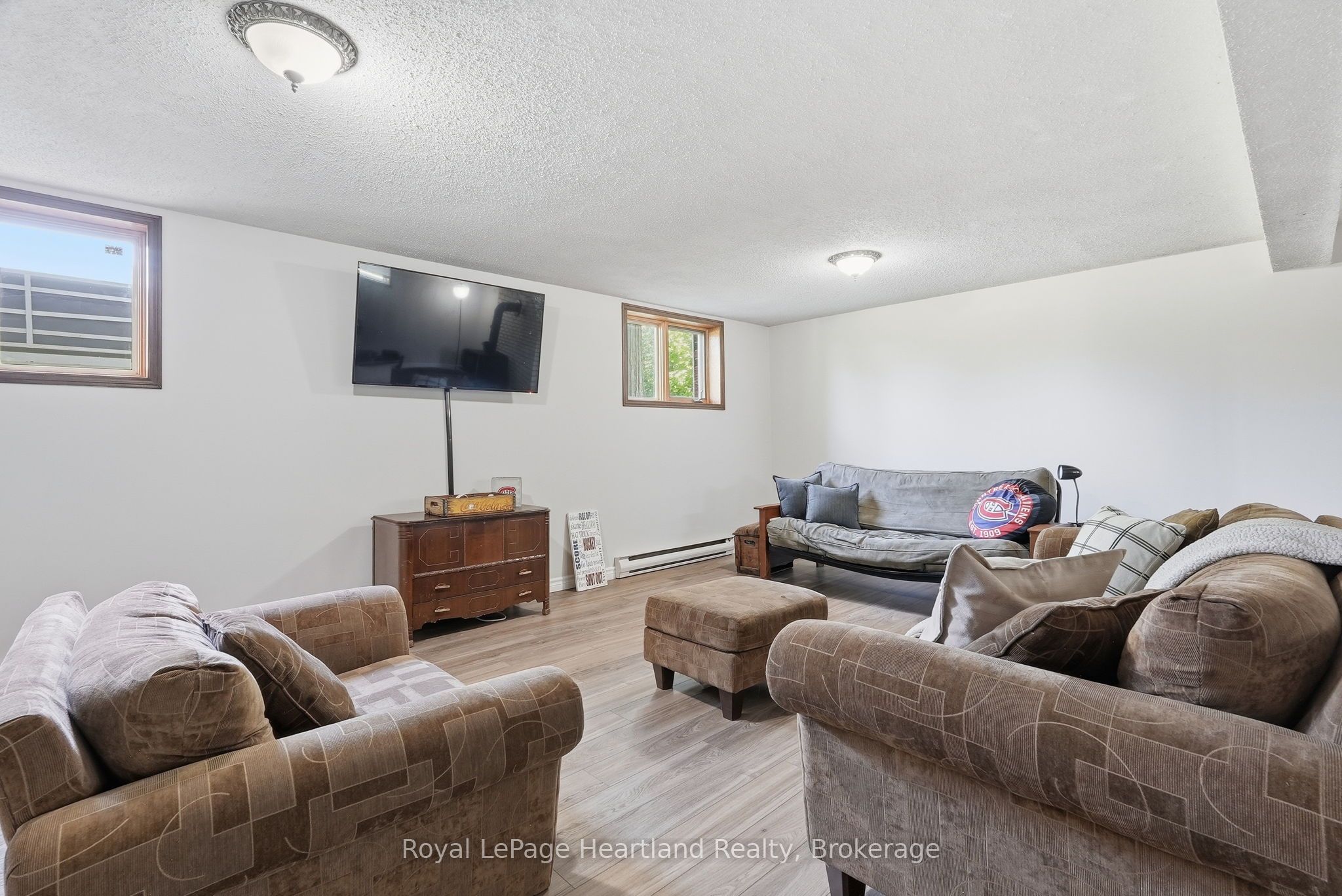 1041 Howick Street Property Photo 25