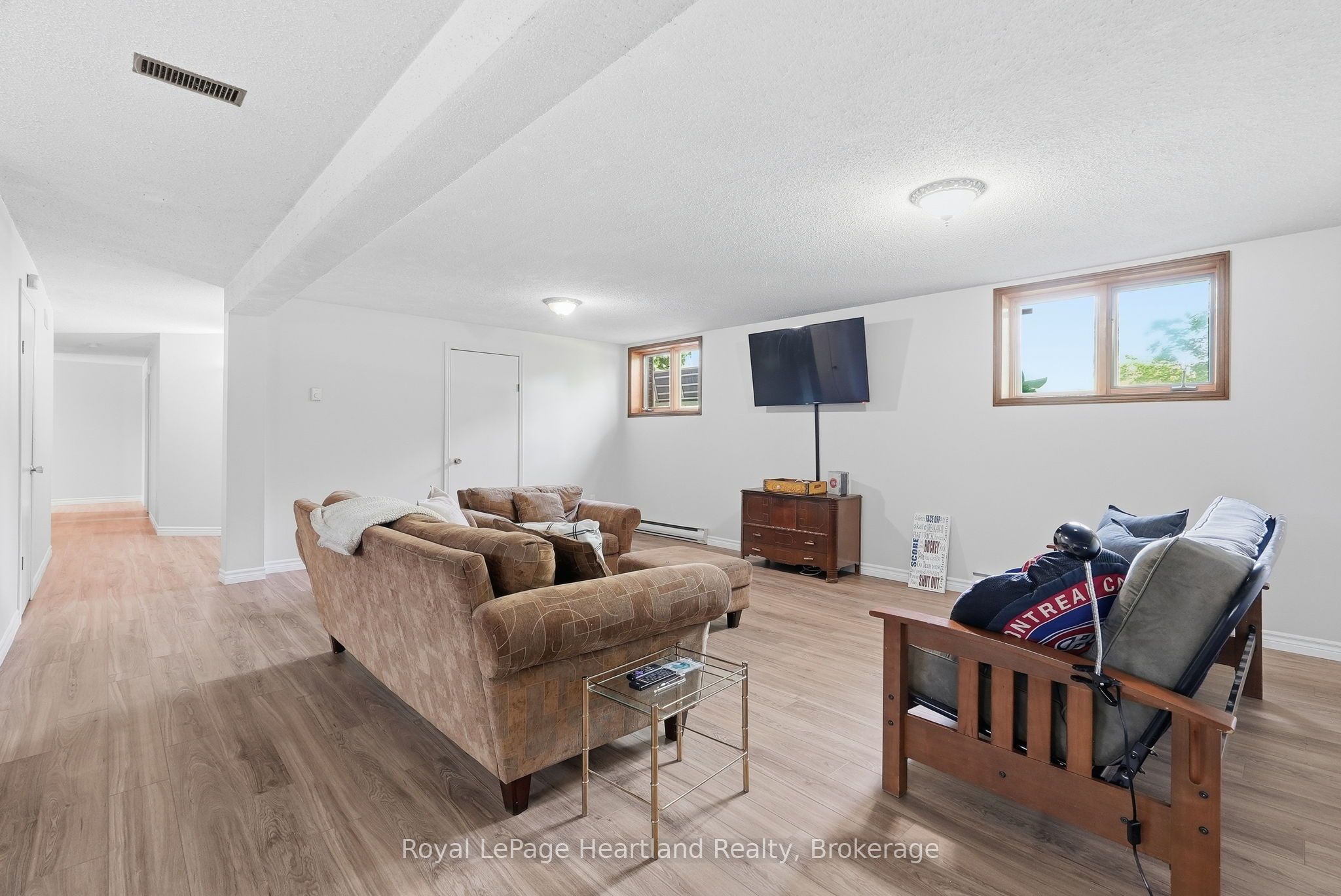 1041 Howick Street Property Photo 27