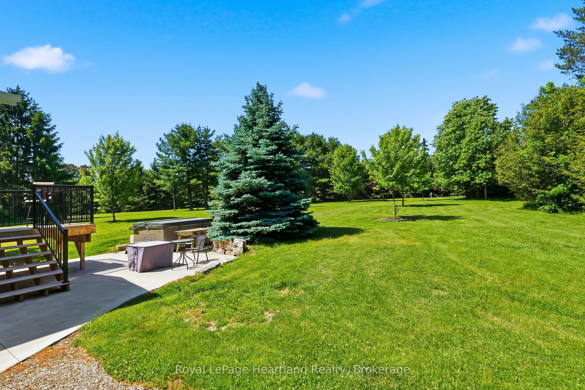 1041 Howick Street Property Photo 37
