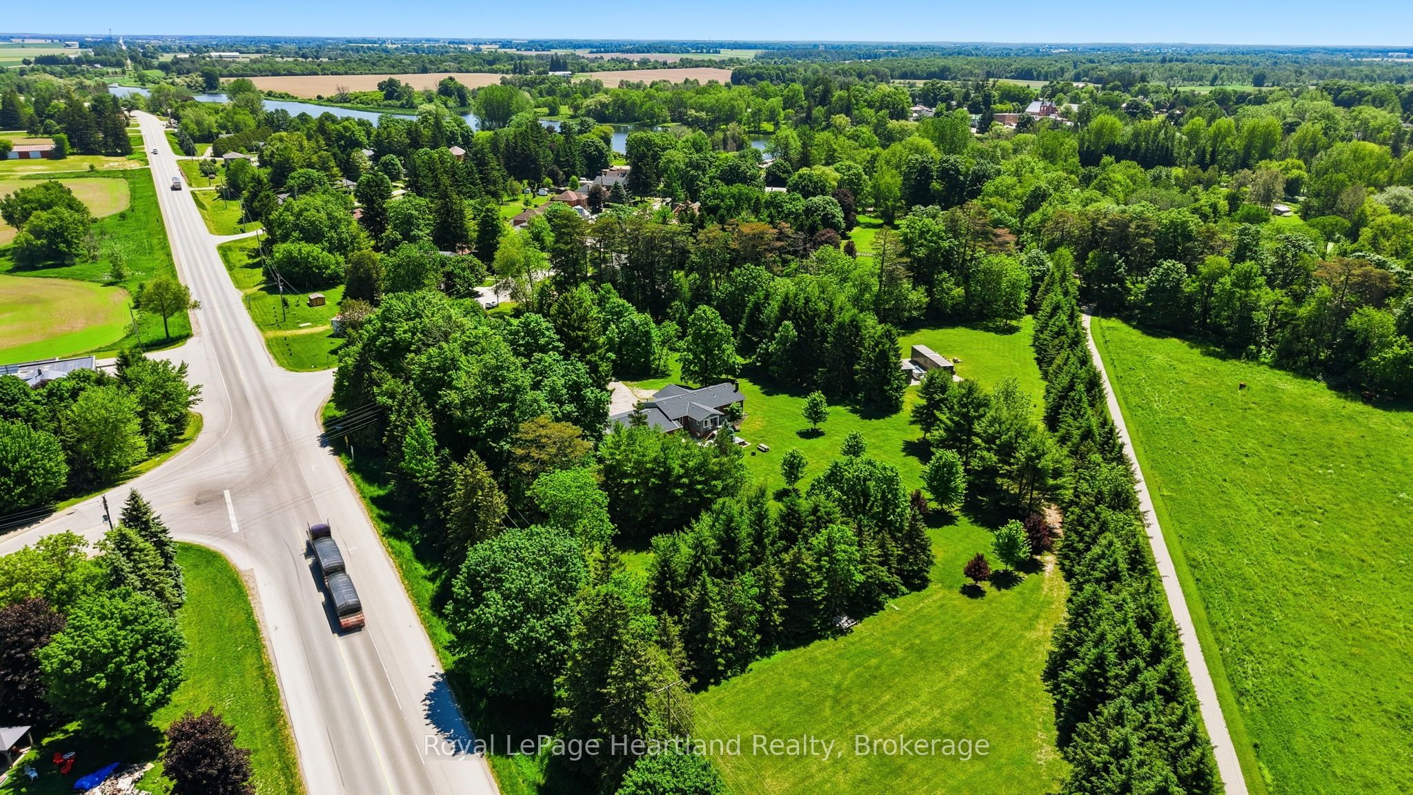 1041 Howick Street Property Photo 45