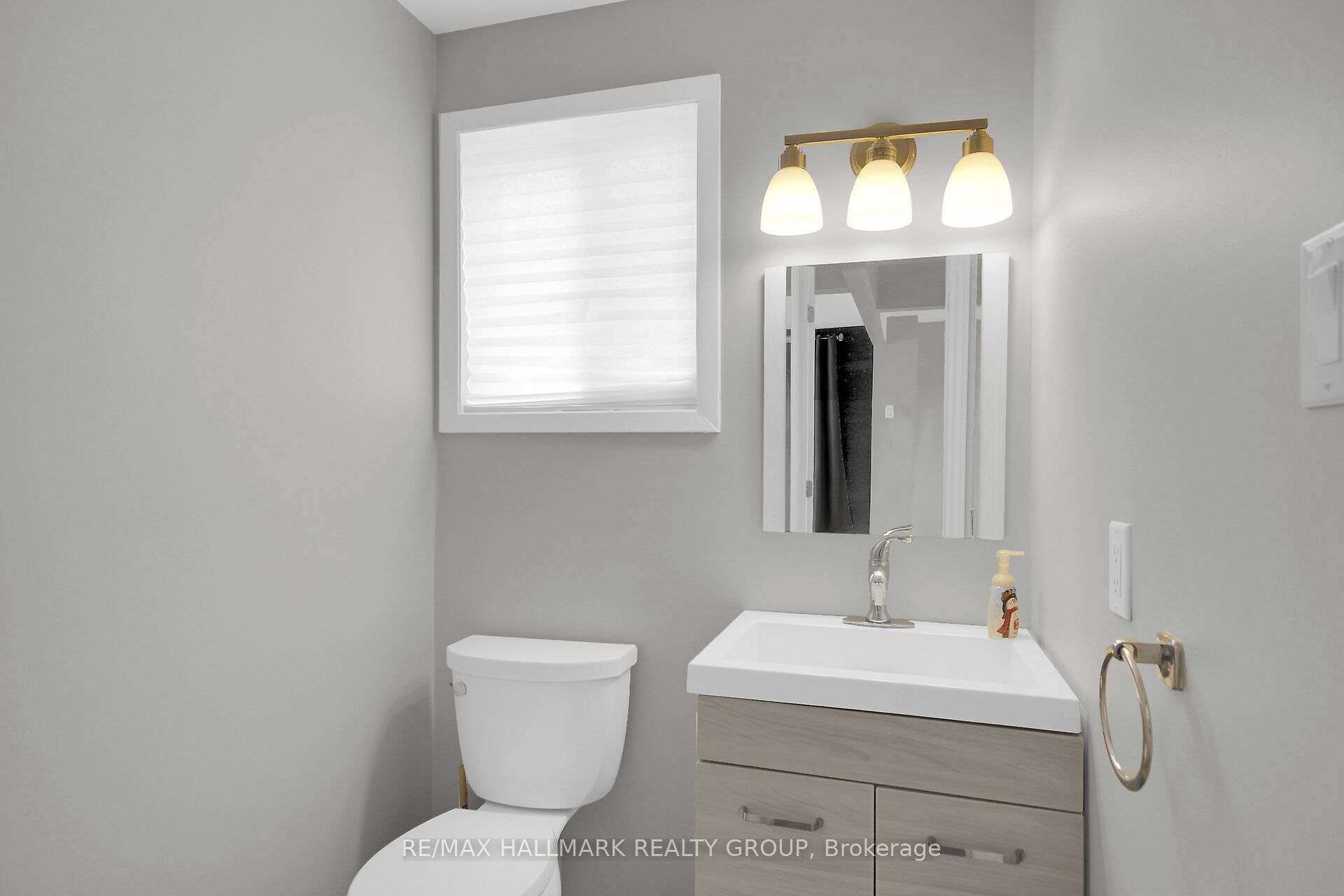 13 Coolspring Crescent Property Photo 9