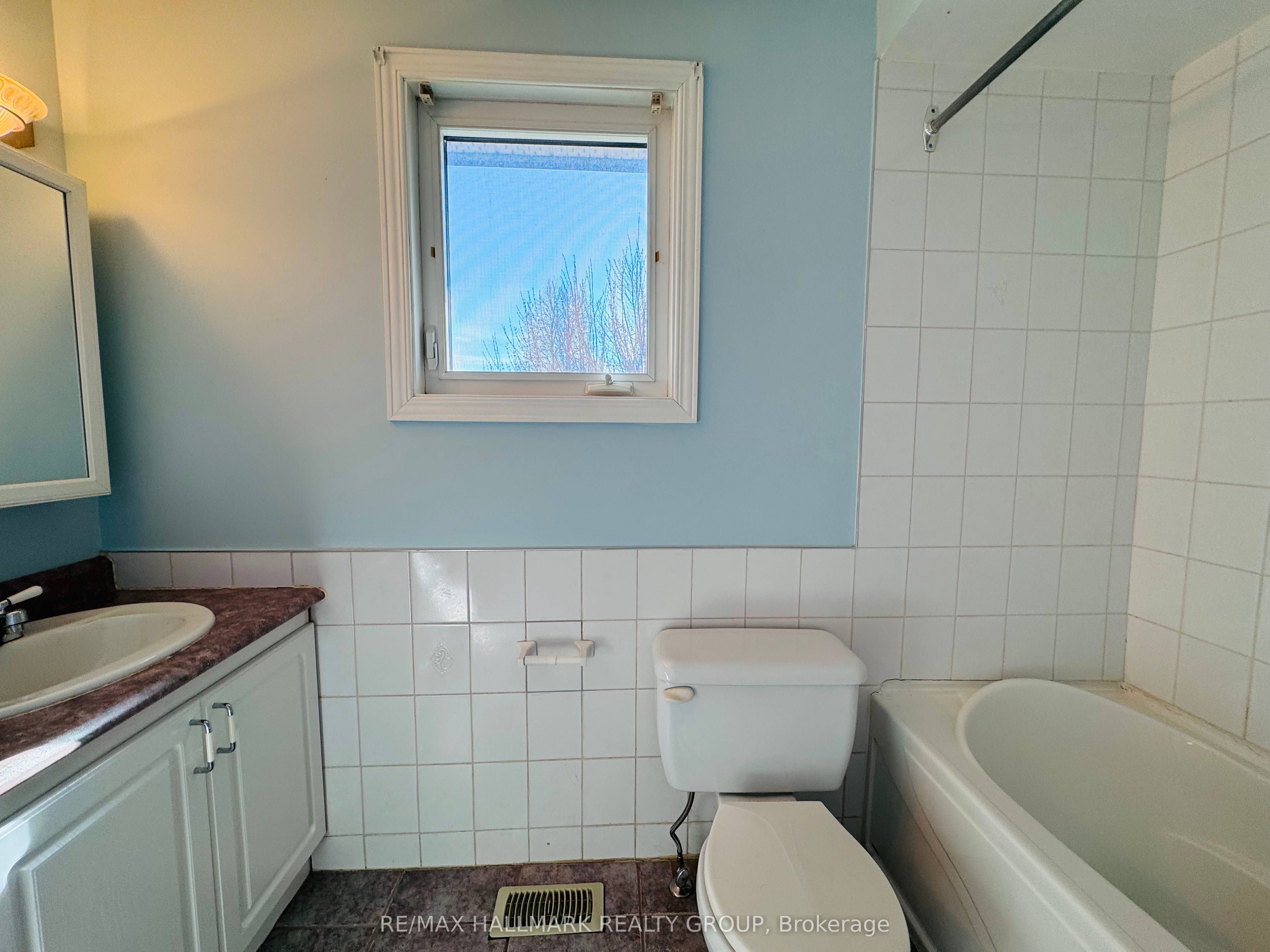 13 Coolspring Crescent Property Photo 19