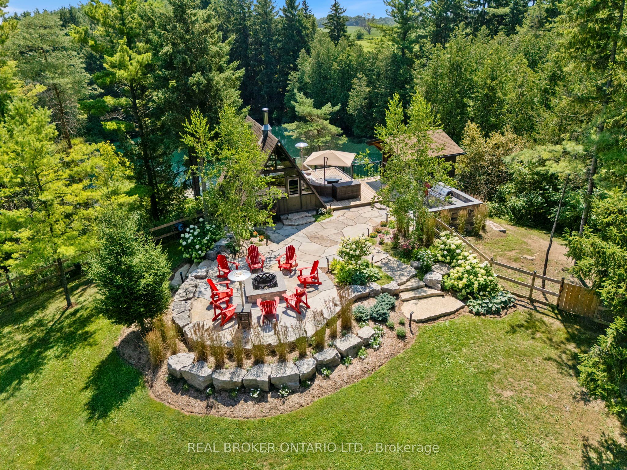 182 Governors Road E Property Photo 3
