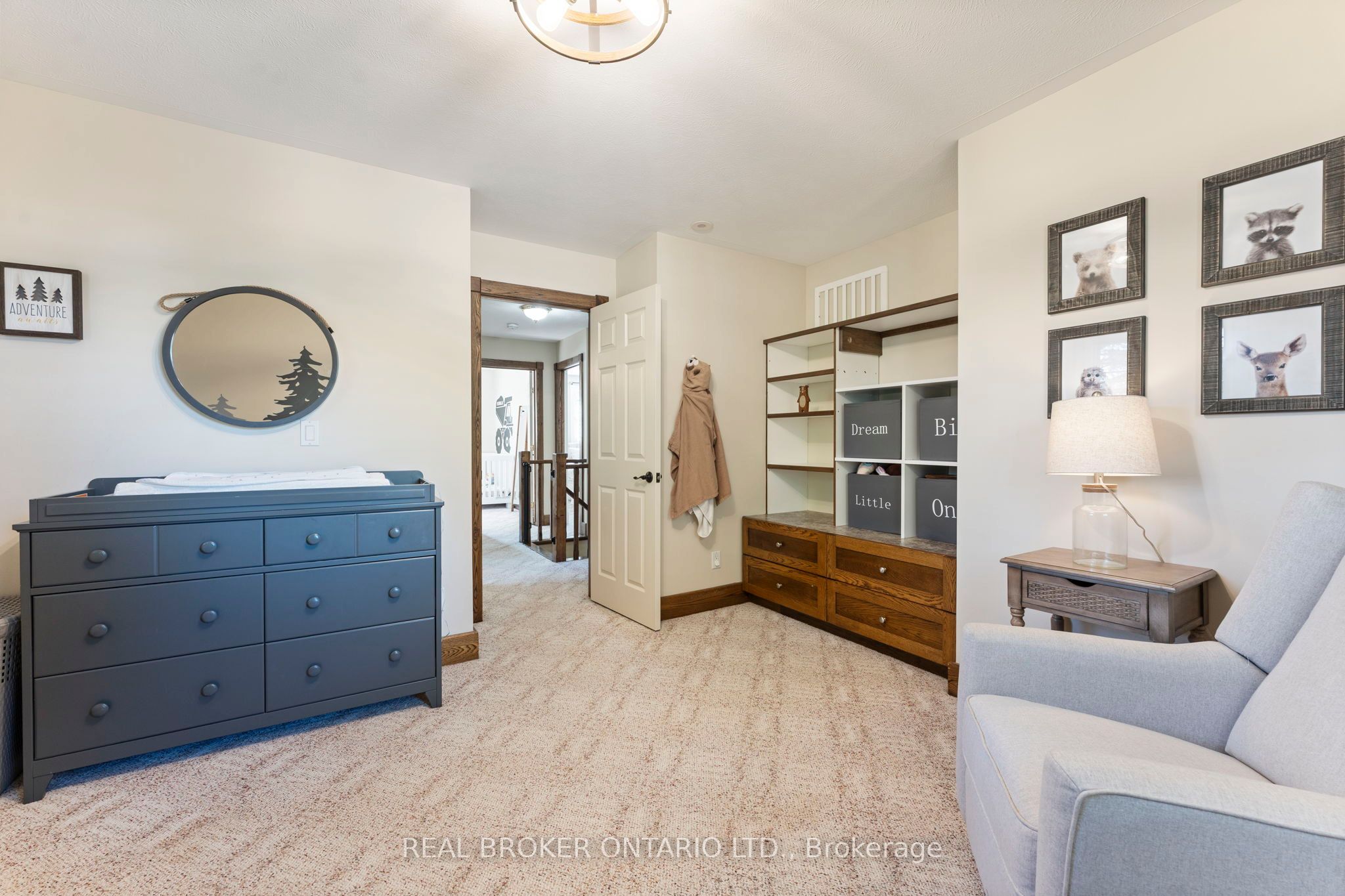 182 Governors Road E Property Photo 17