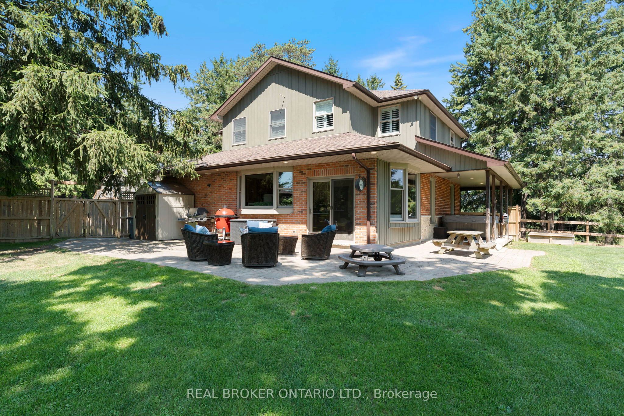 182 Governors Road E Property Photo 23
