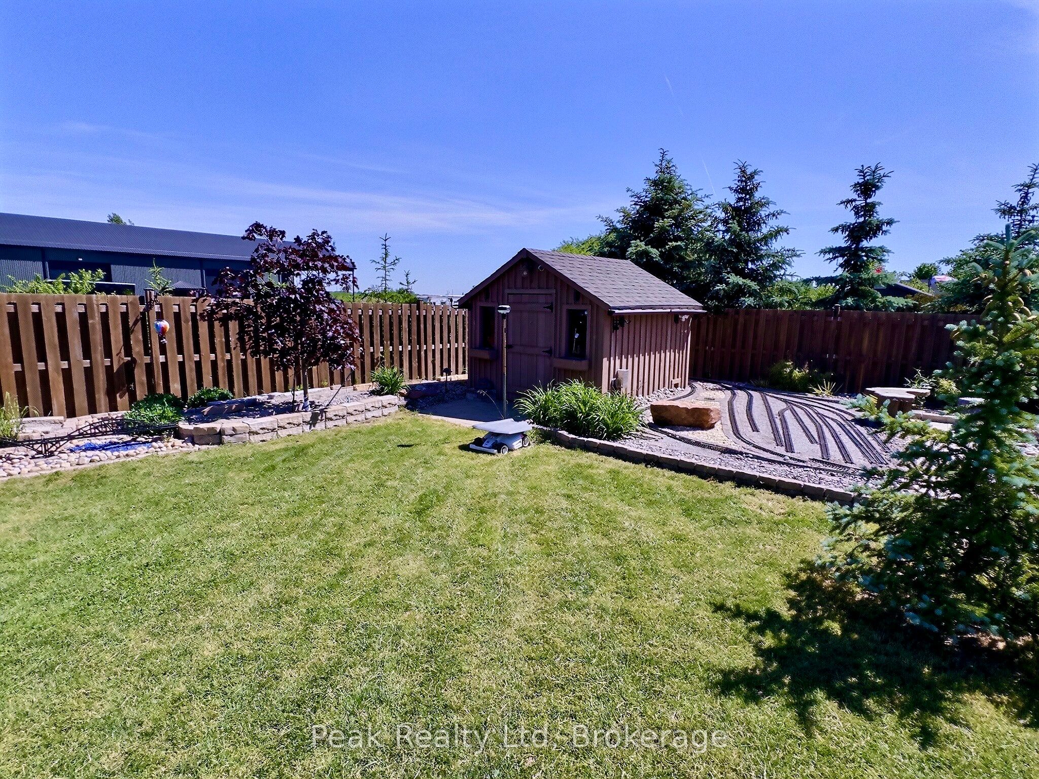 113 Edison Street Property Photo 34