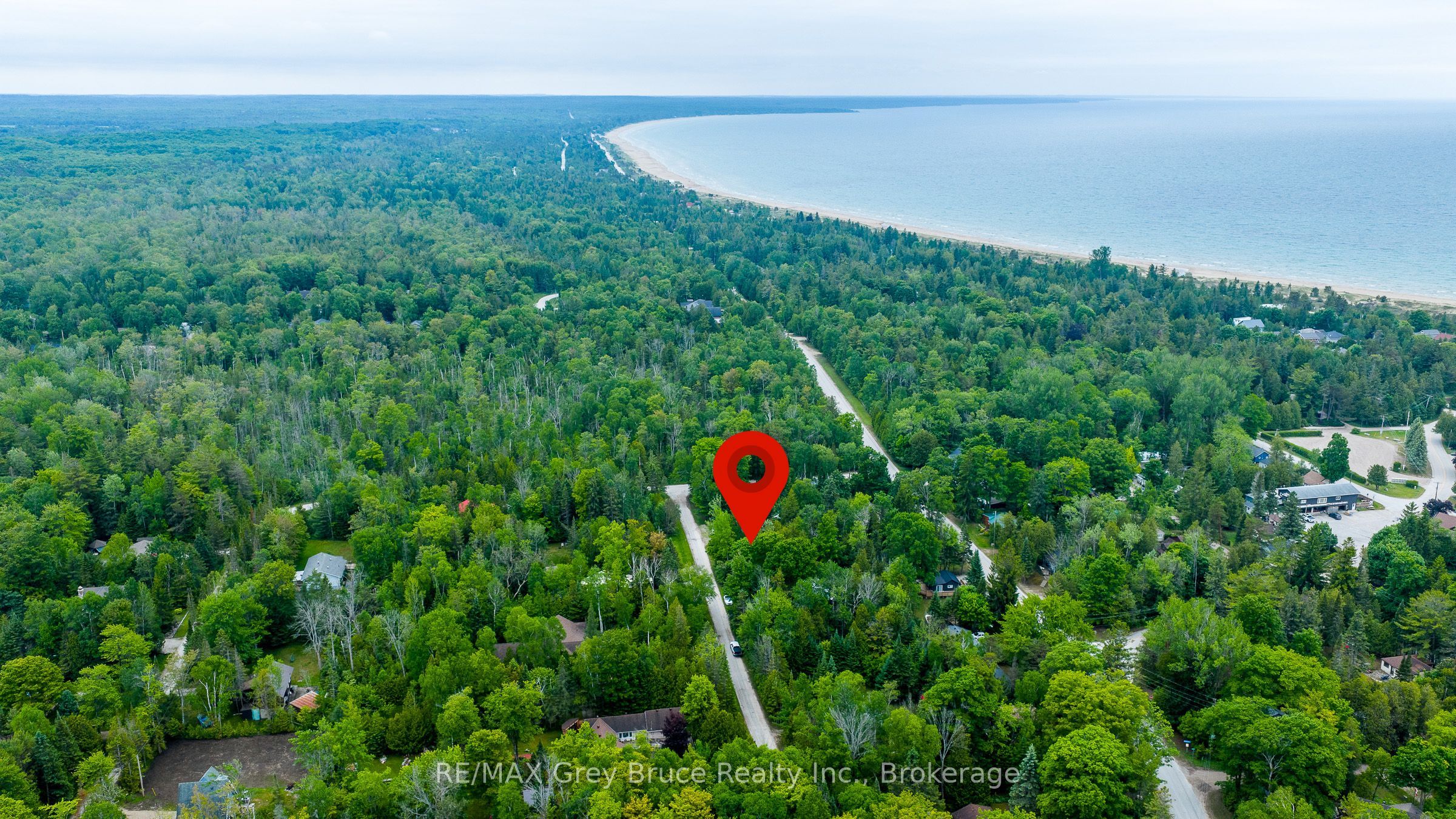 8 Toronto Avenue Property Photo 2