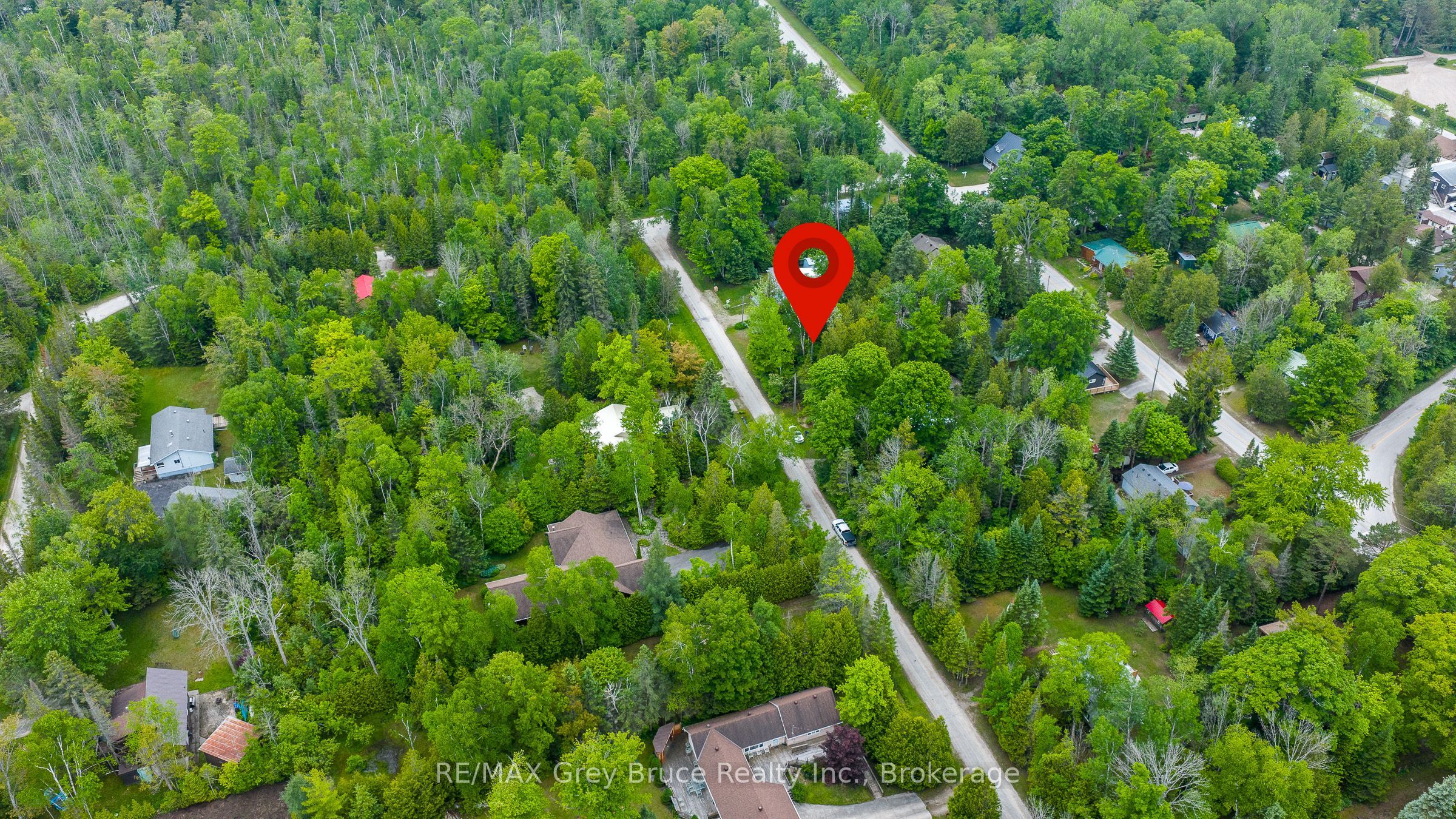 8 Toronto Avenue Property Photo 6