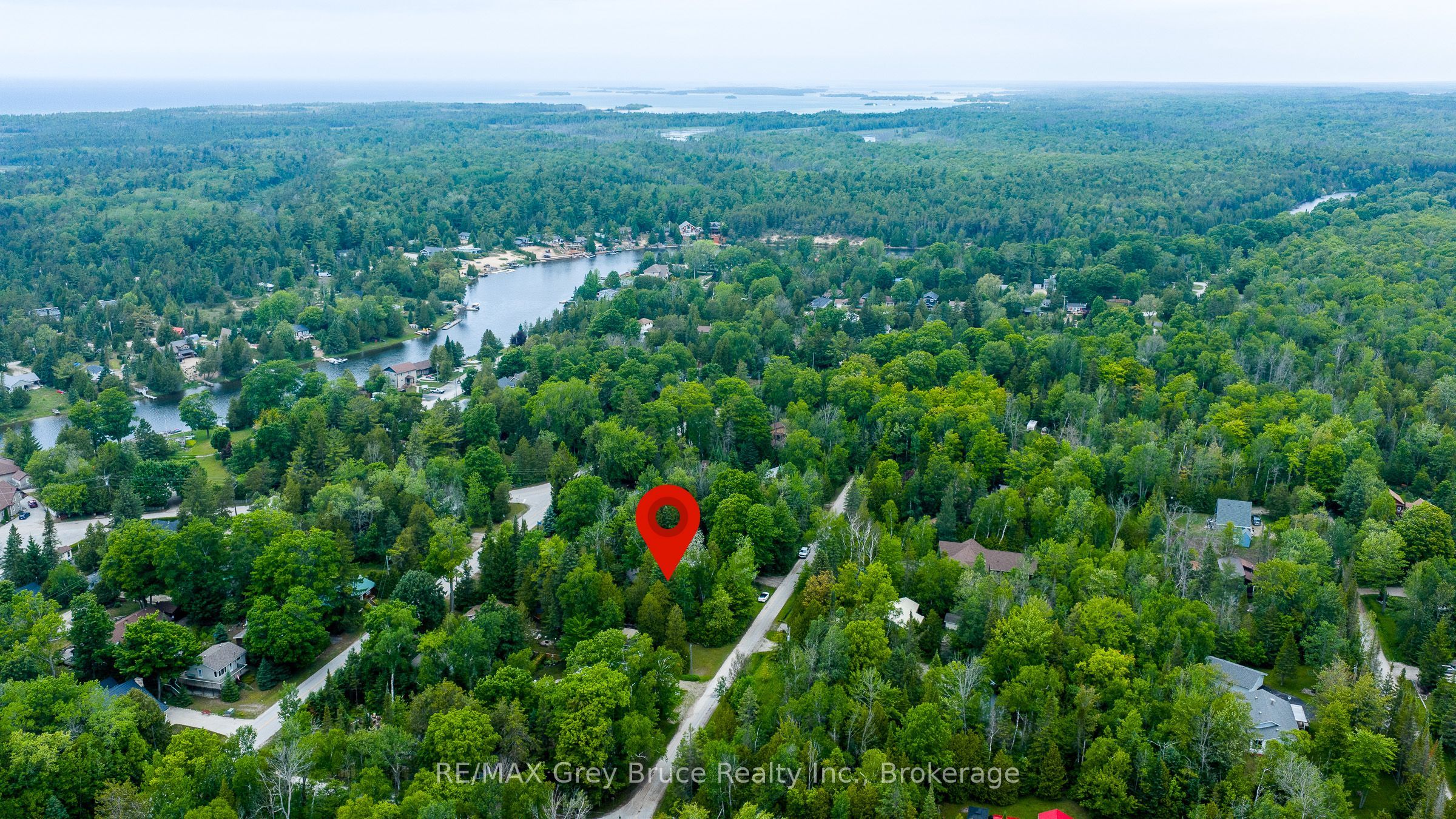 8 Toronto Avenue Property Photo 8