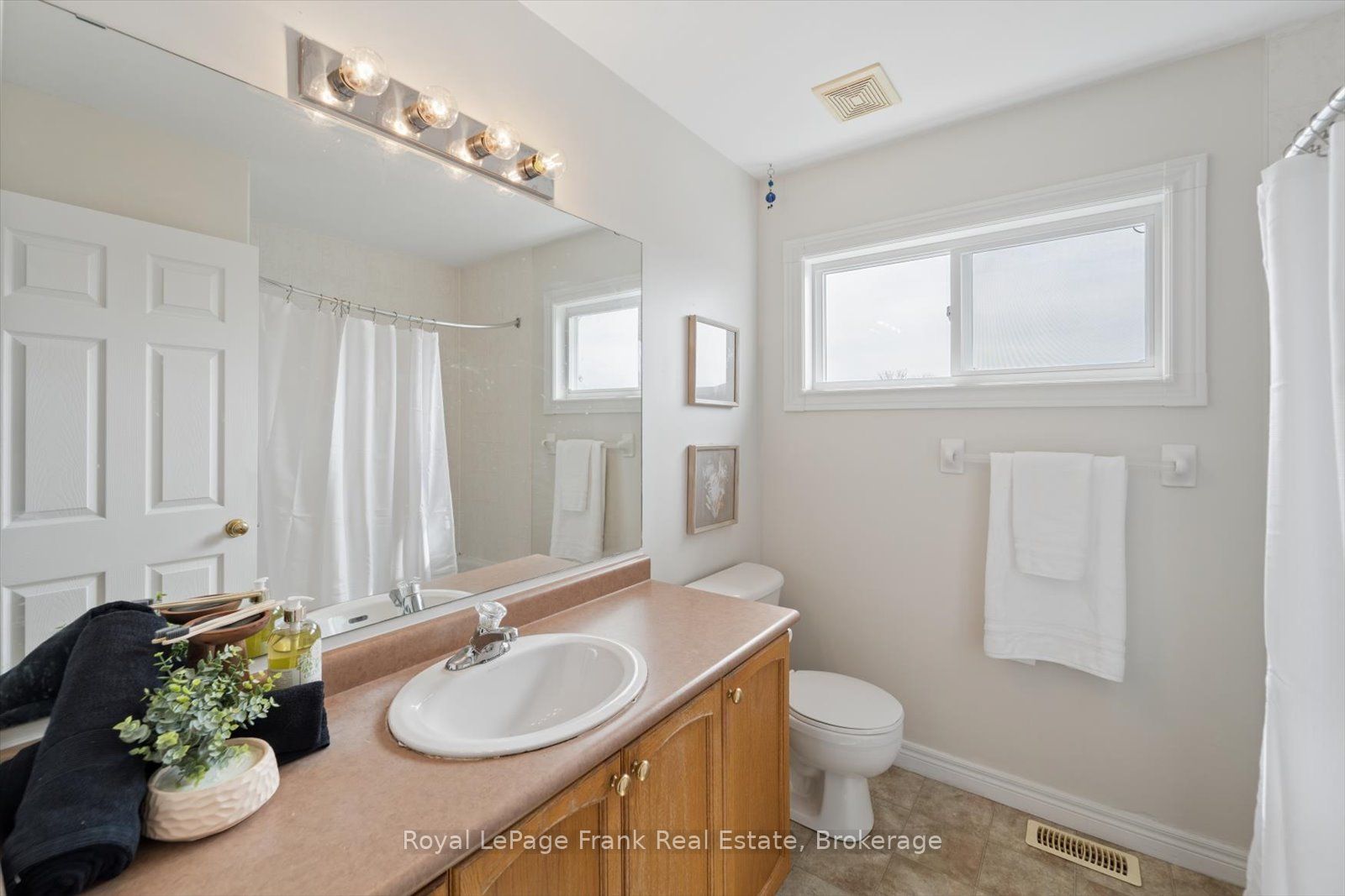 31 Lang Court Property Photo 32