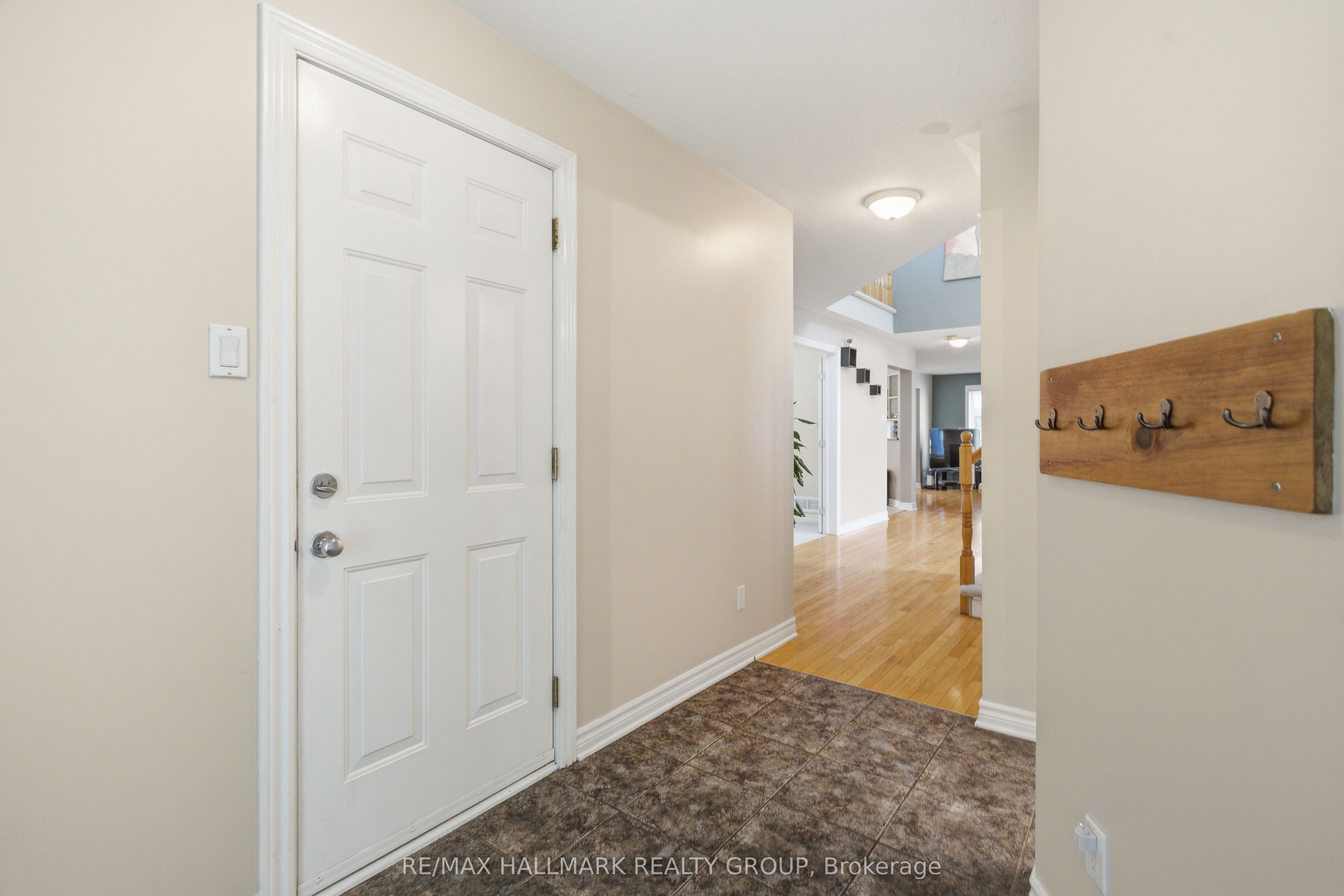 800 Long Point Circle Property Photo 3