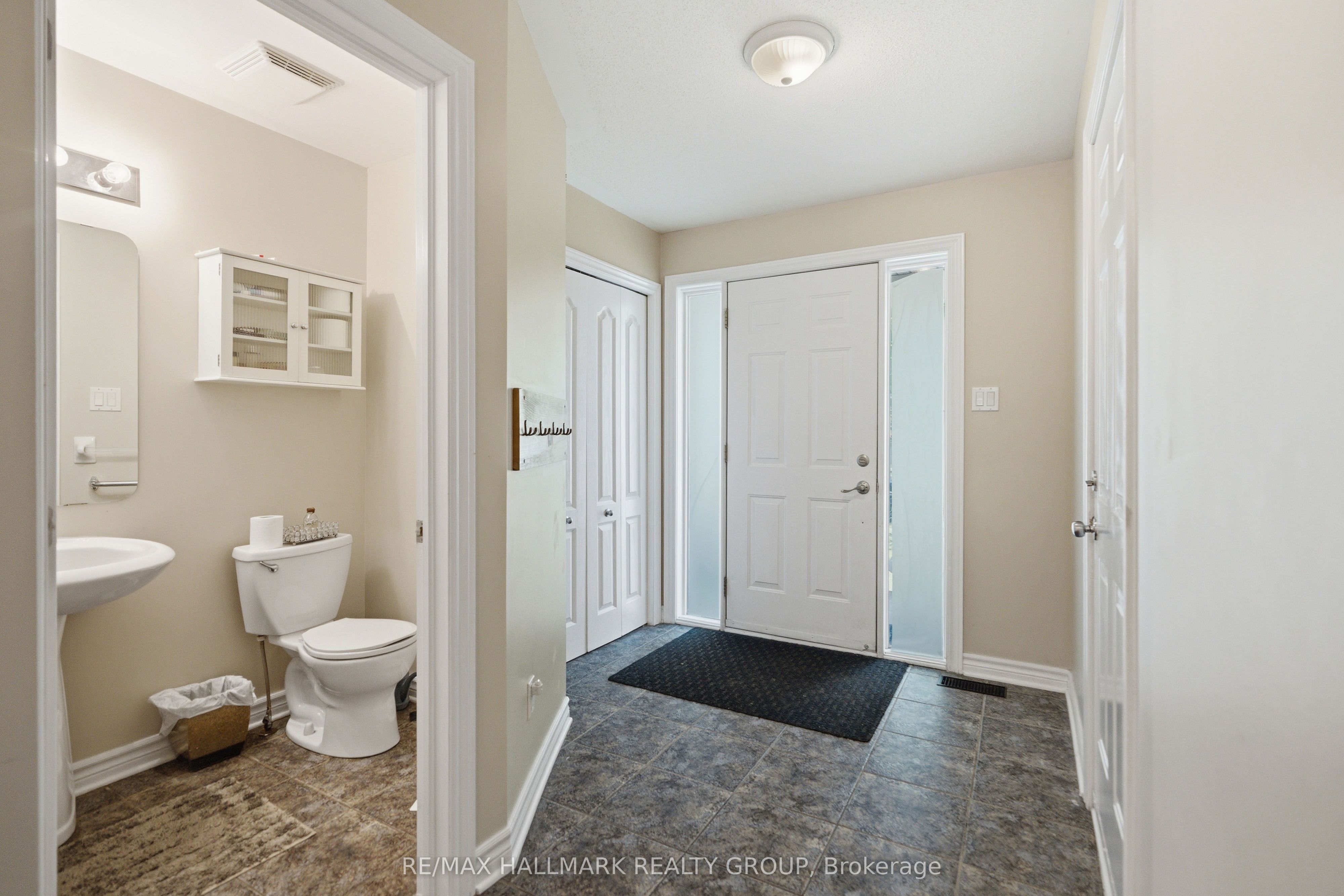 800 Long Point Circle Property Photo 4