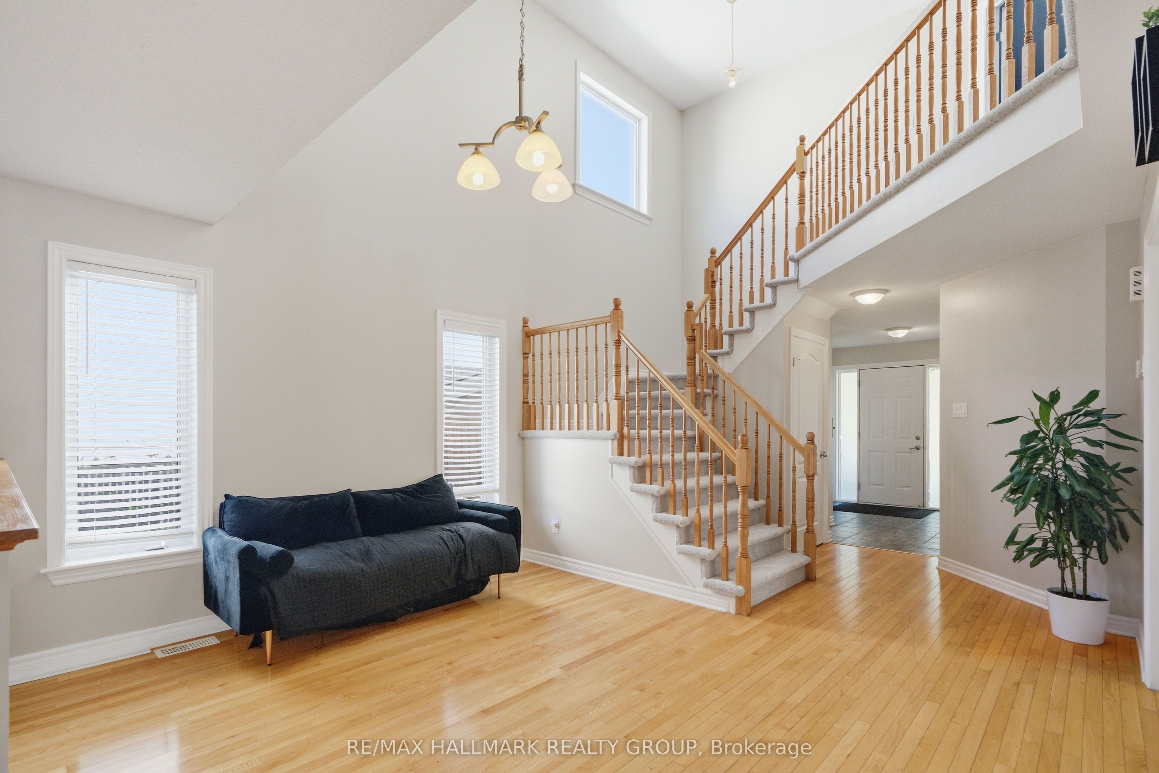 800 Long Point Circle Property Photo 6