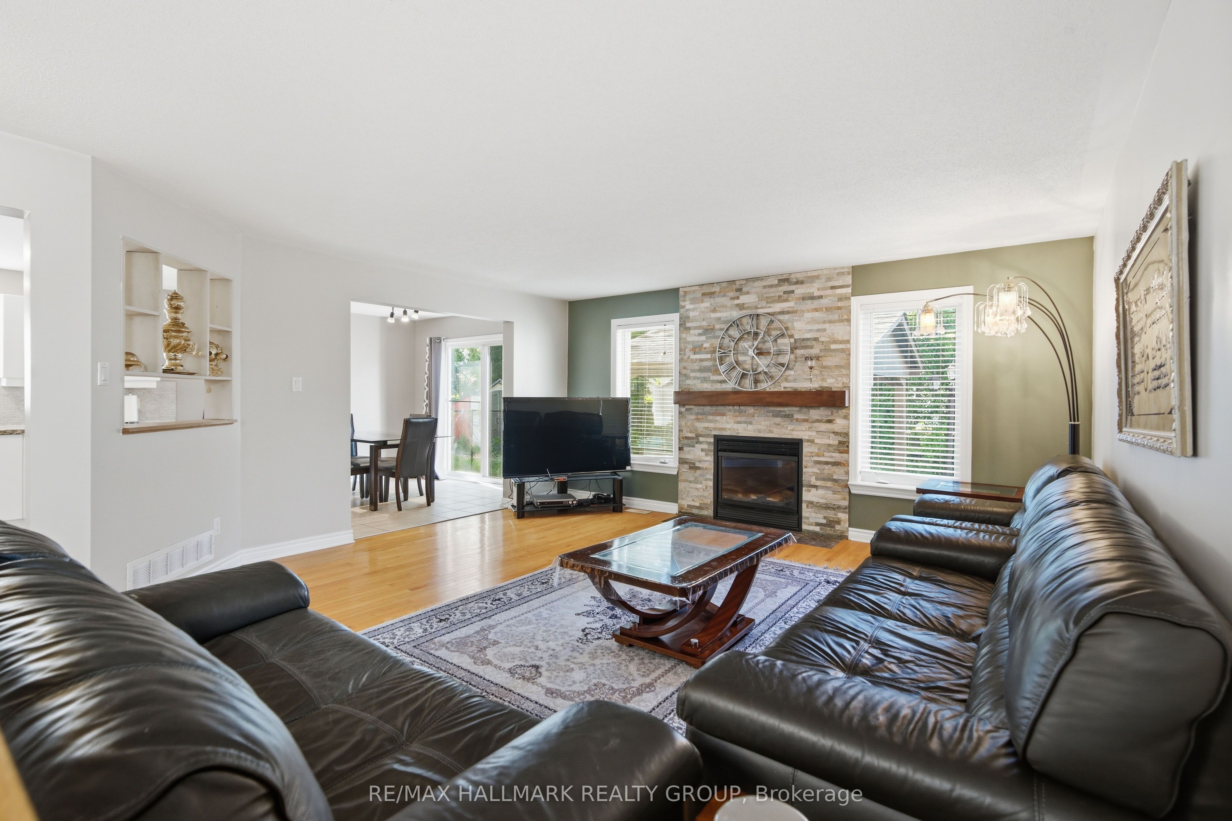 800 Long Point Circle Property Photo 14