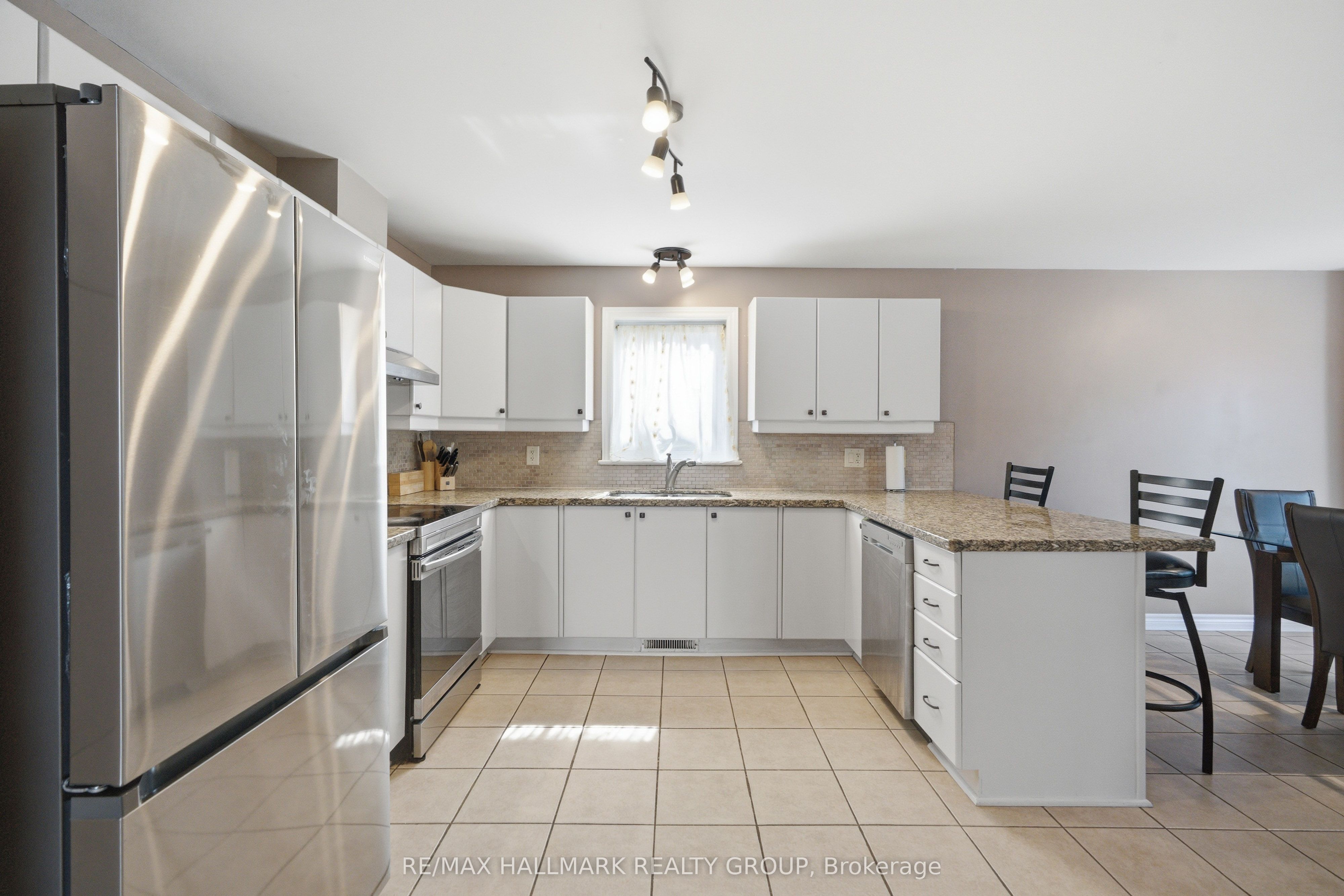 800 Long Point Circle Property Photo 18