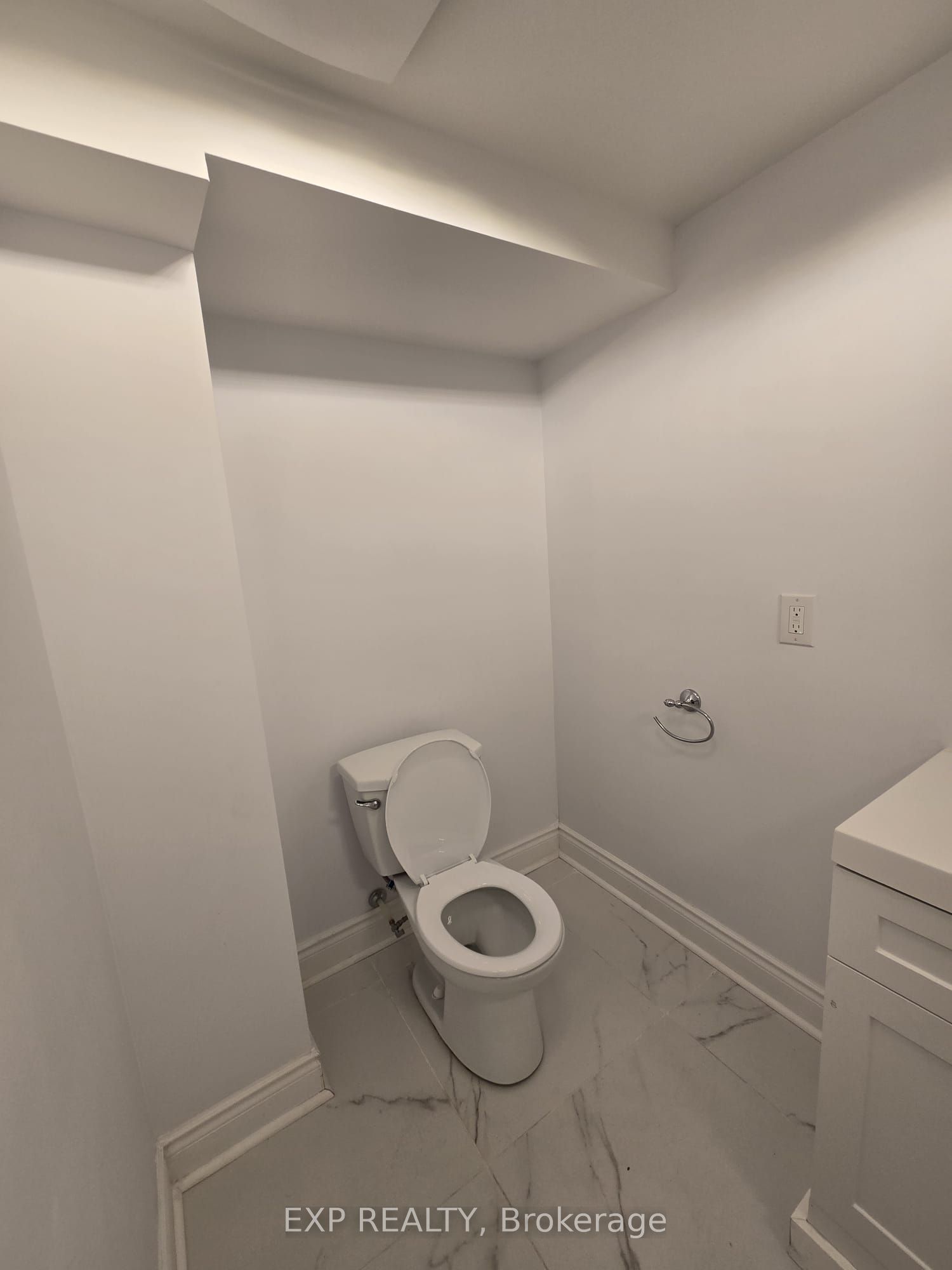 20 Newhaven Street B Property Photo 8
