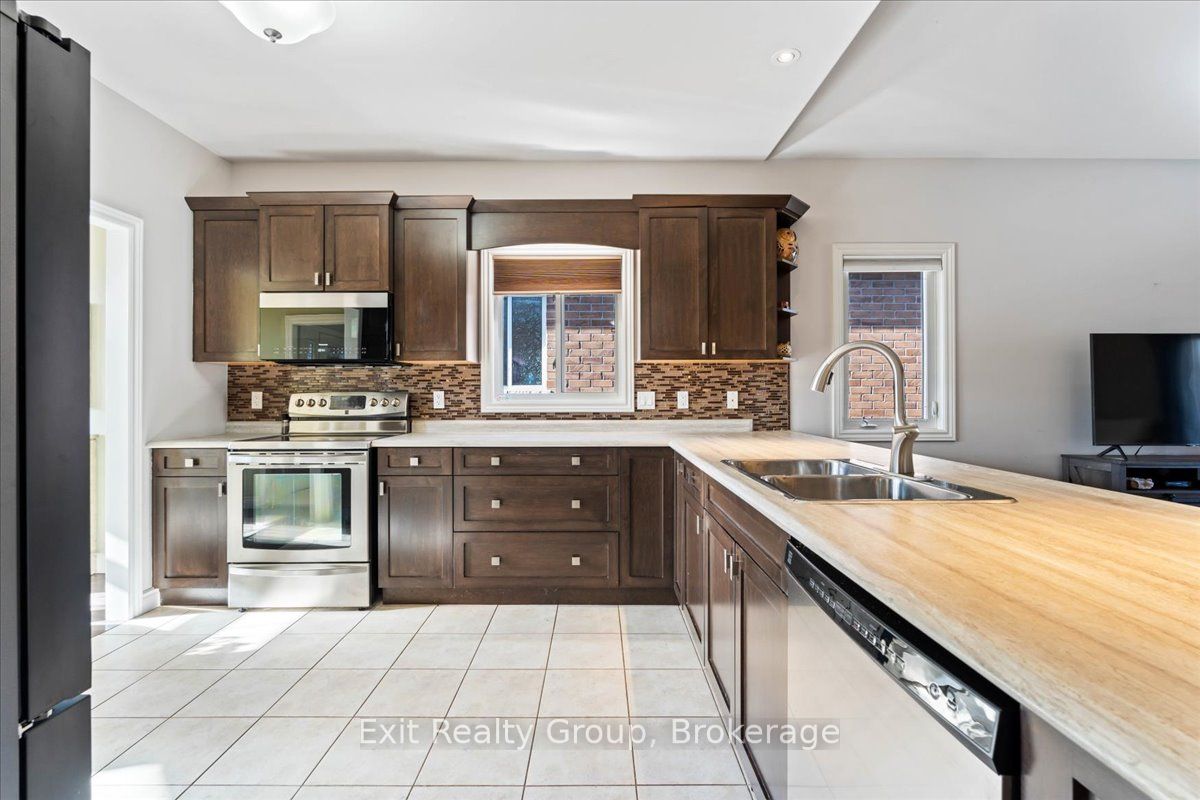 14 Cavendish Drive Property Photo 9