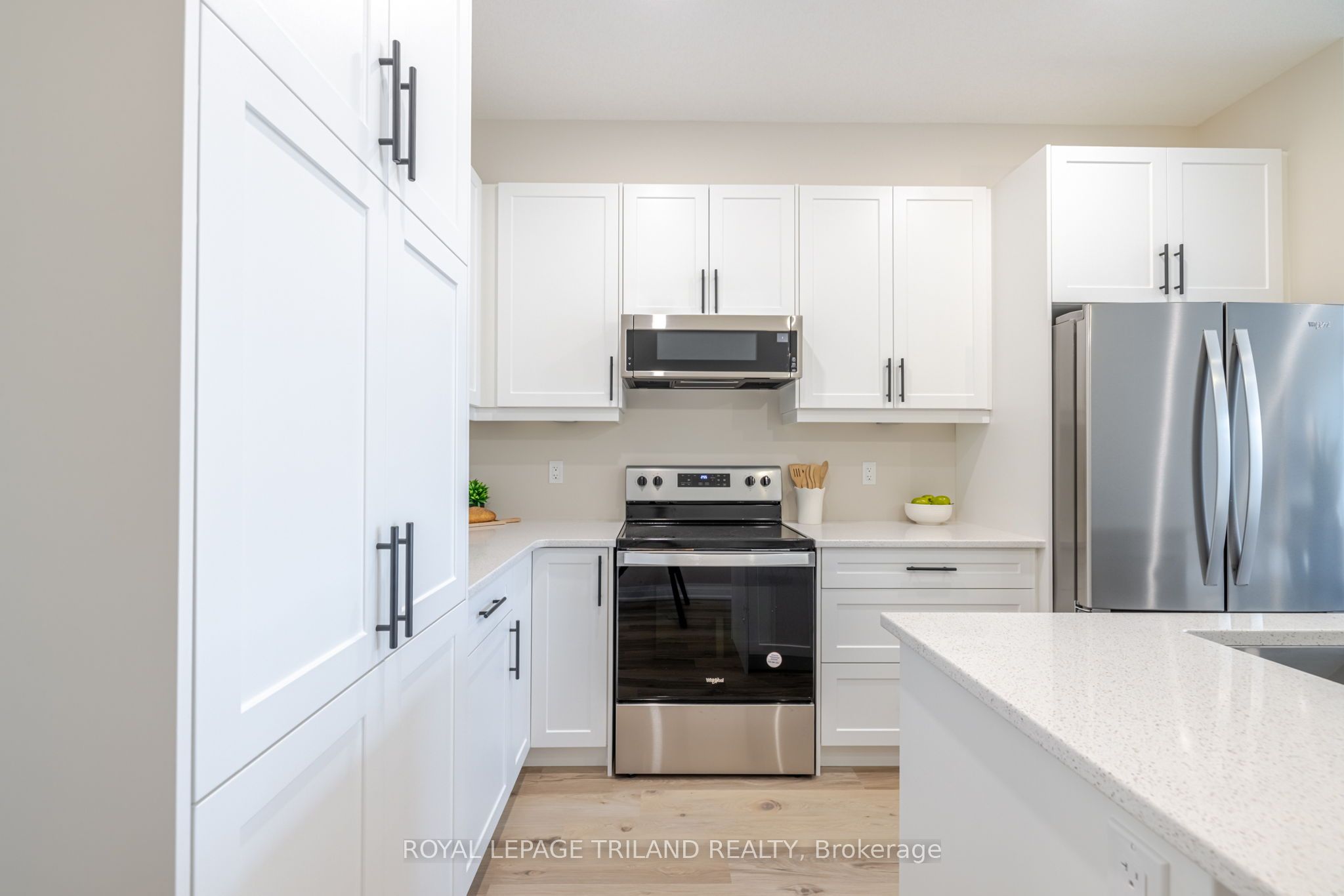 768 Banyan Lane Property Photo 11