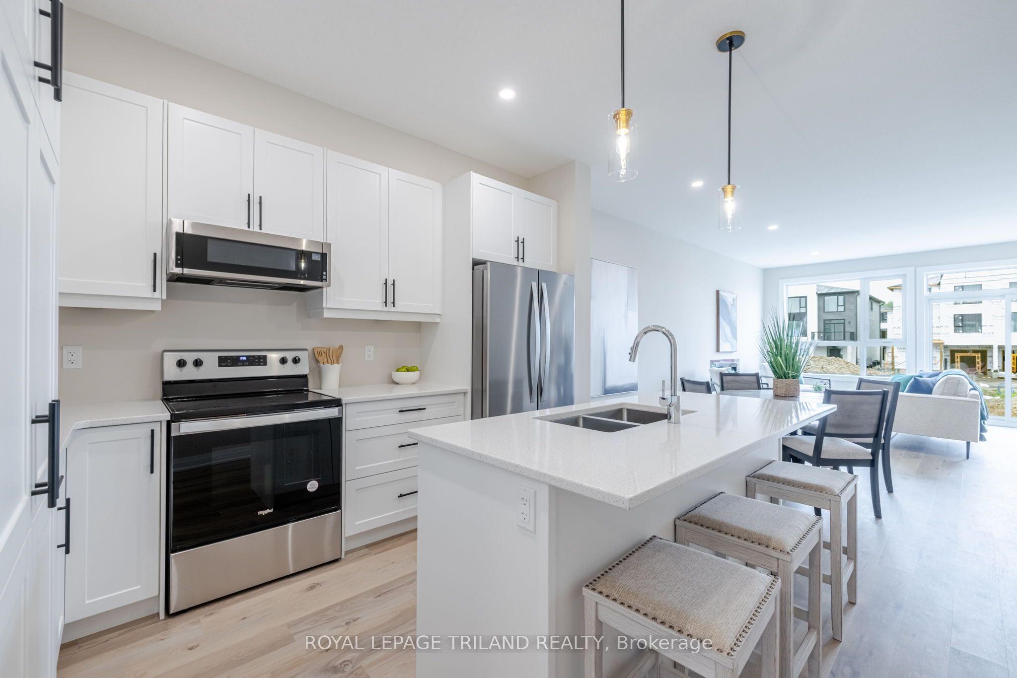 768 Banyan Lane Property Photo 13