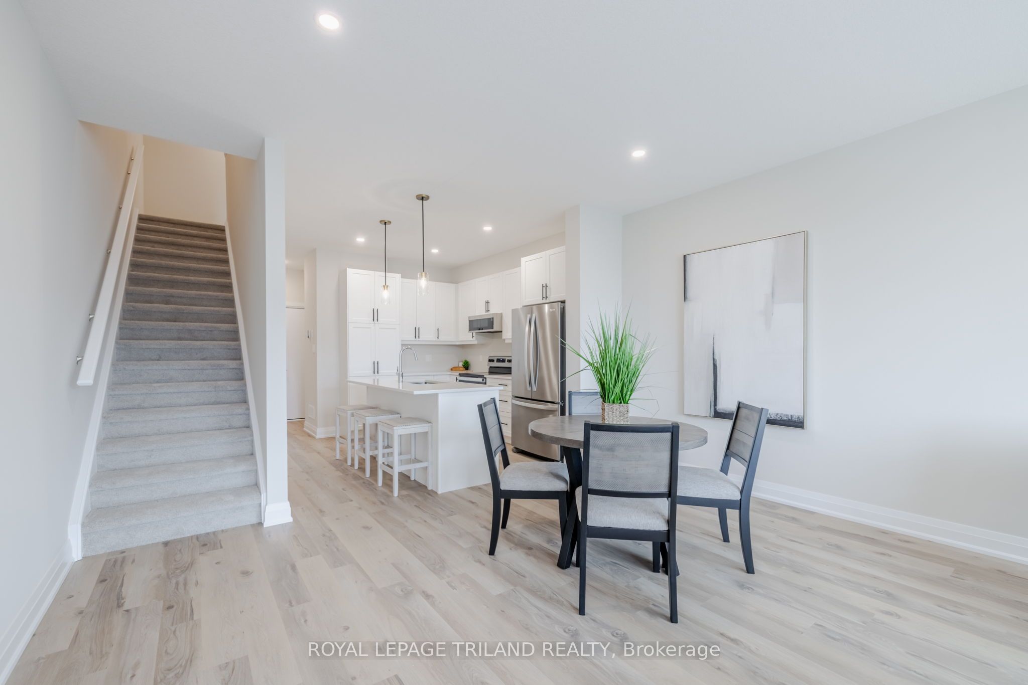 768 Banyan Lane Property Photo 18
