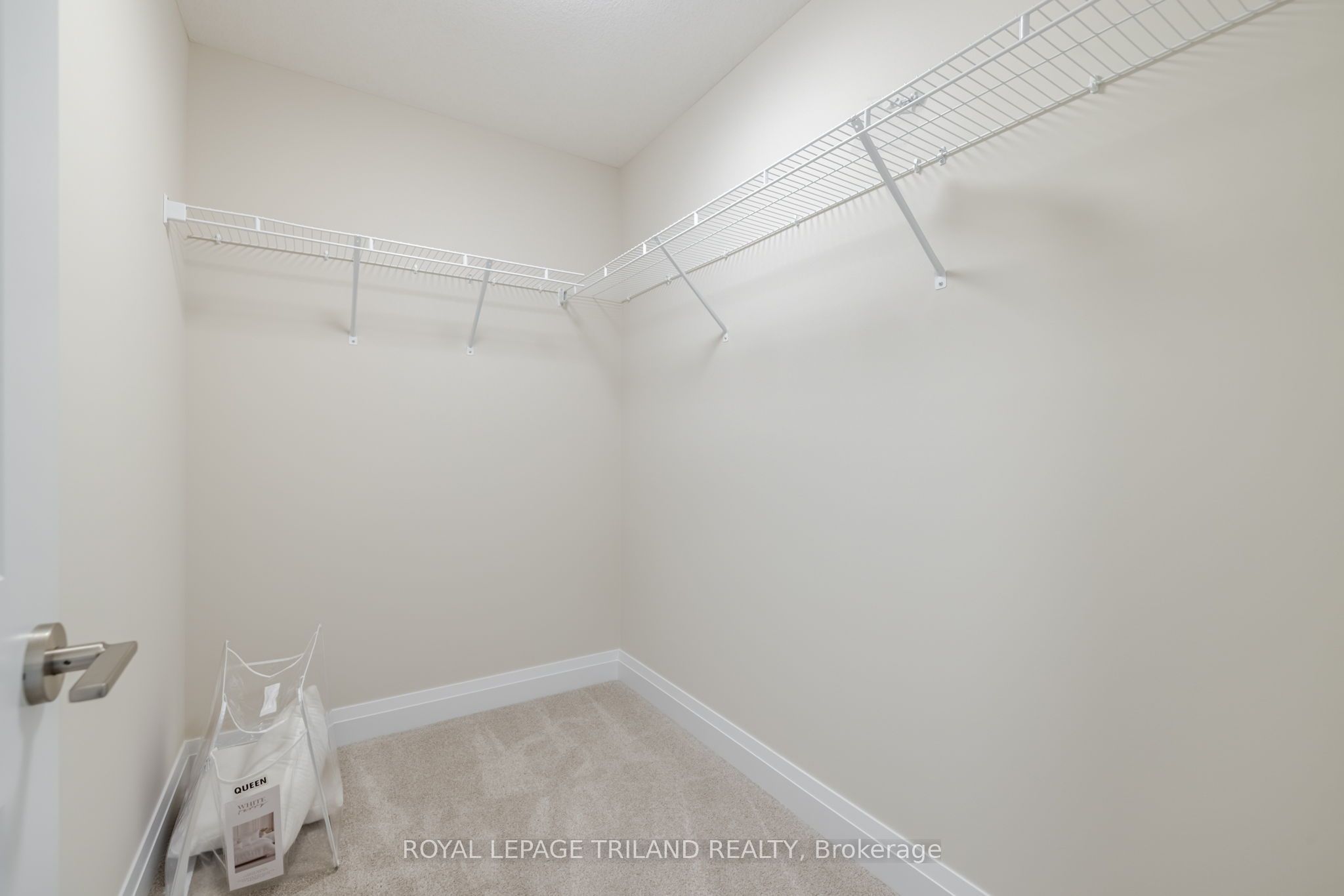 768 Banyan Lane Property Photo 21