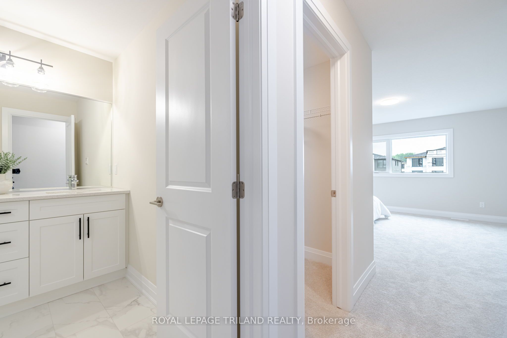 768 Banyan Lane Property Photo 22