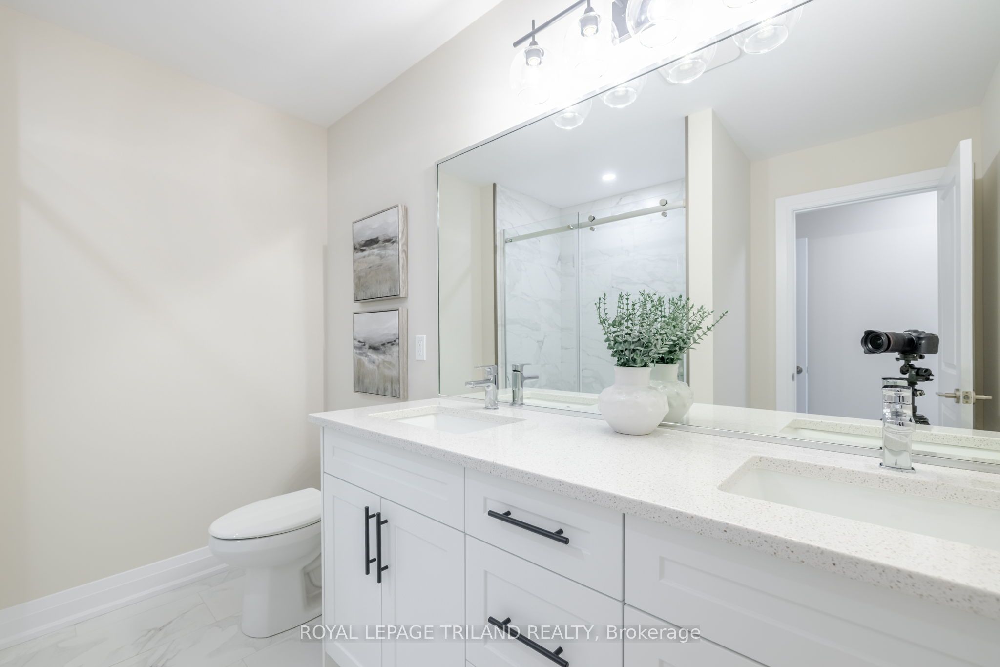 768 Banyan Lane Property Photo 23