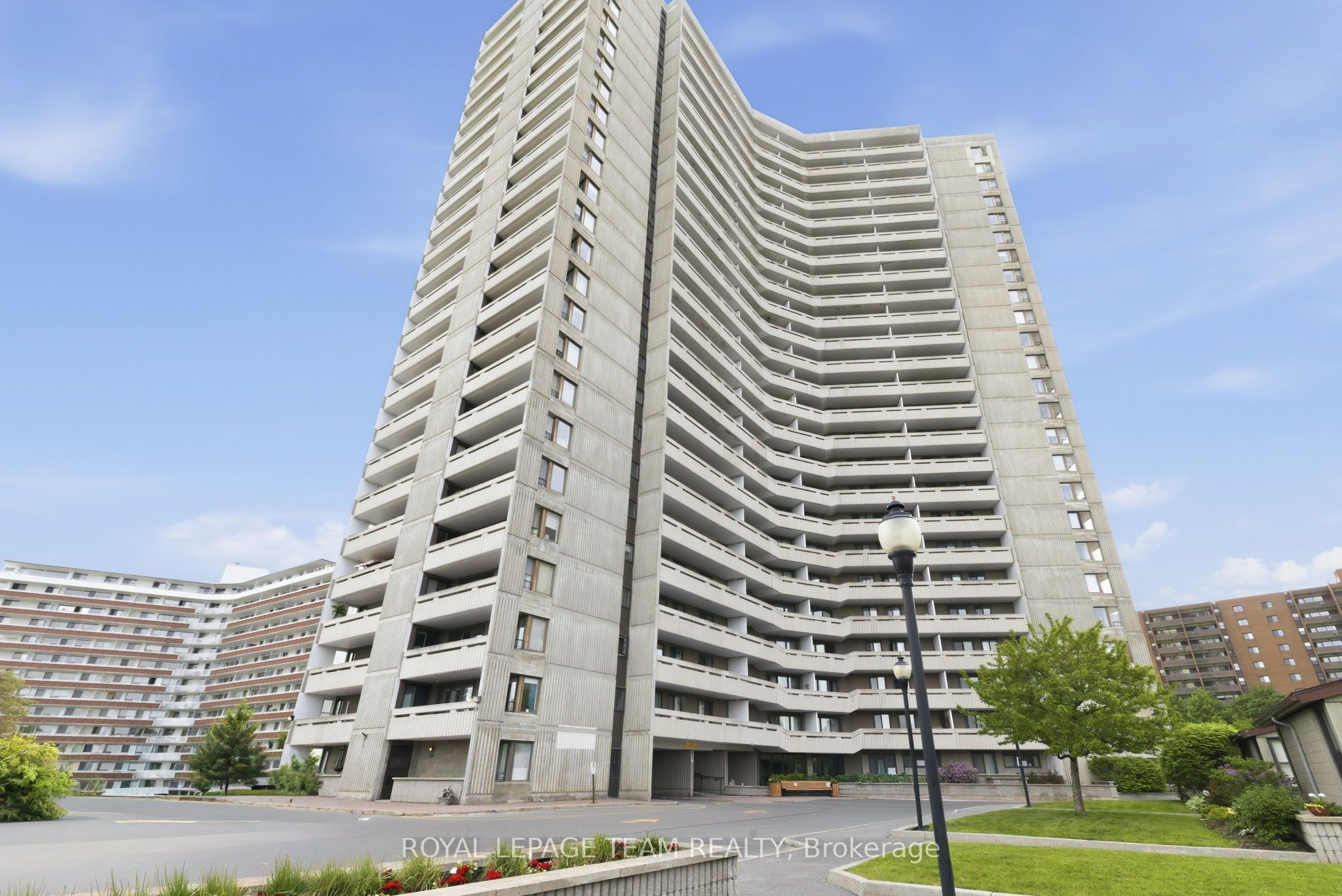 1081 Ambleside Drive 507