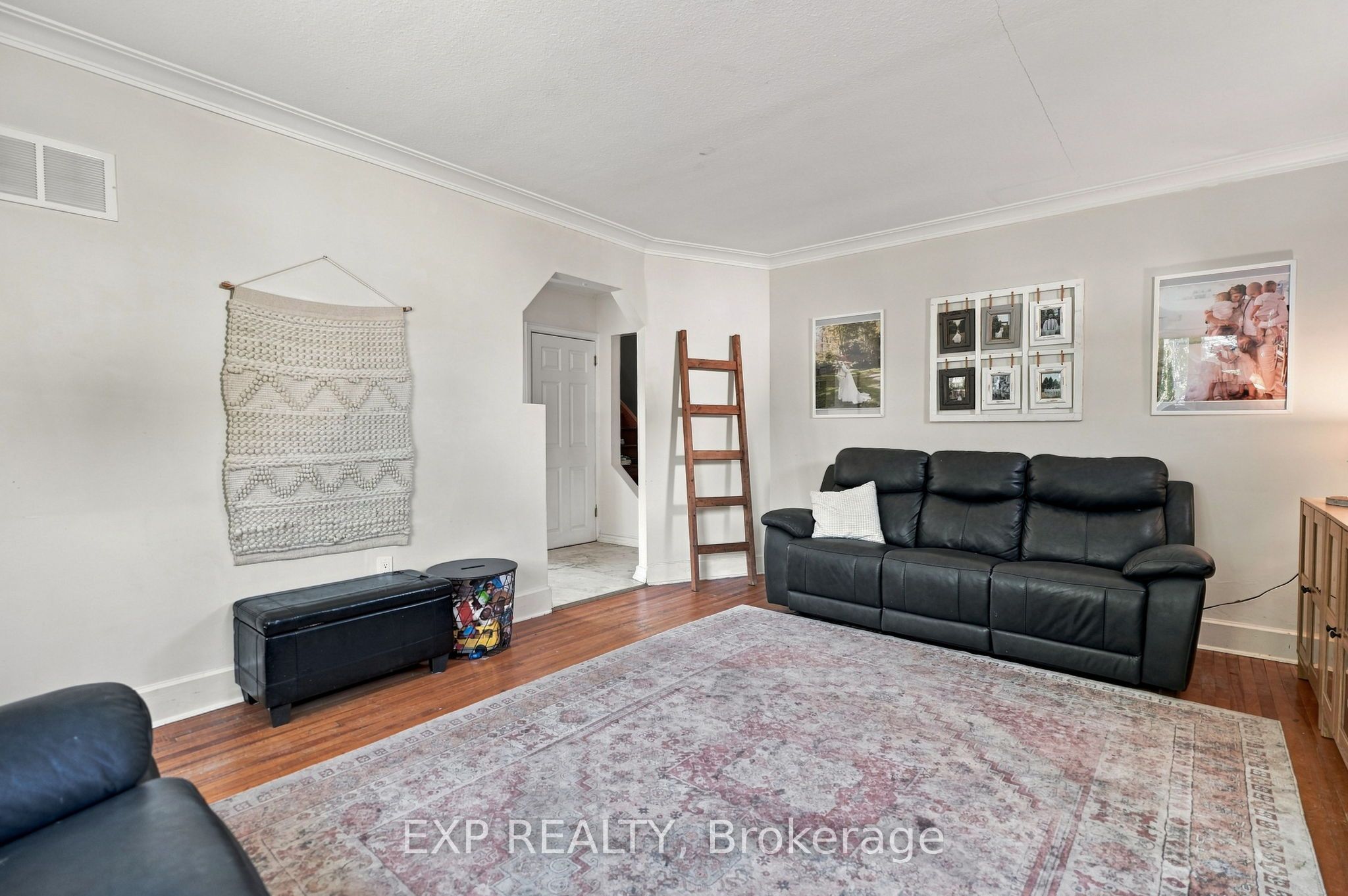 6 Cedardale Avenue Property Photo 8