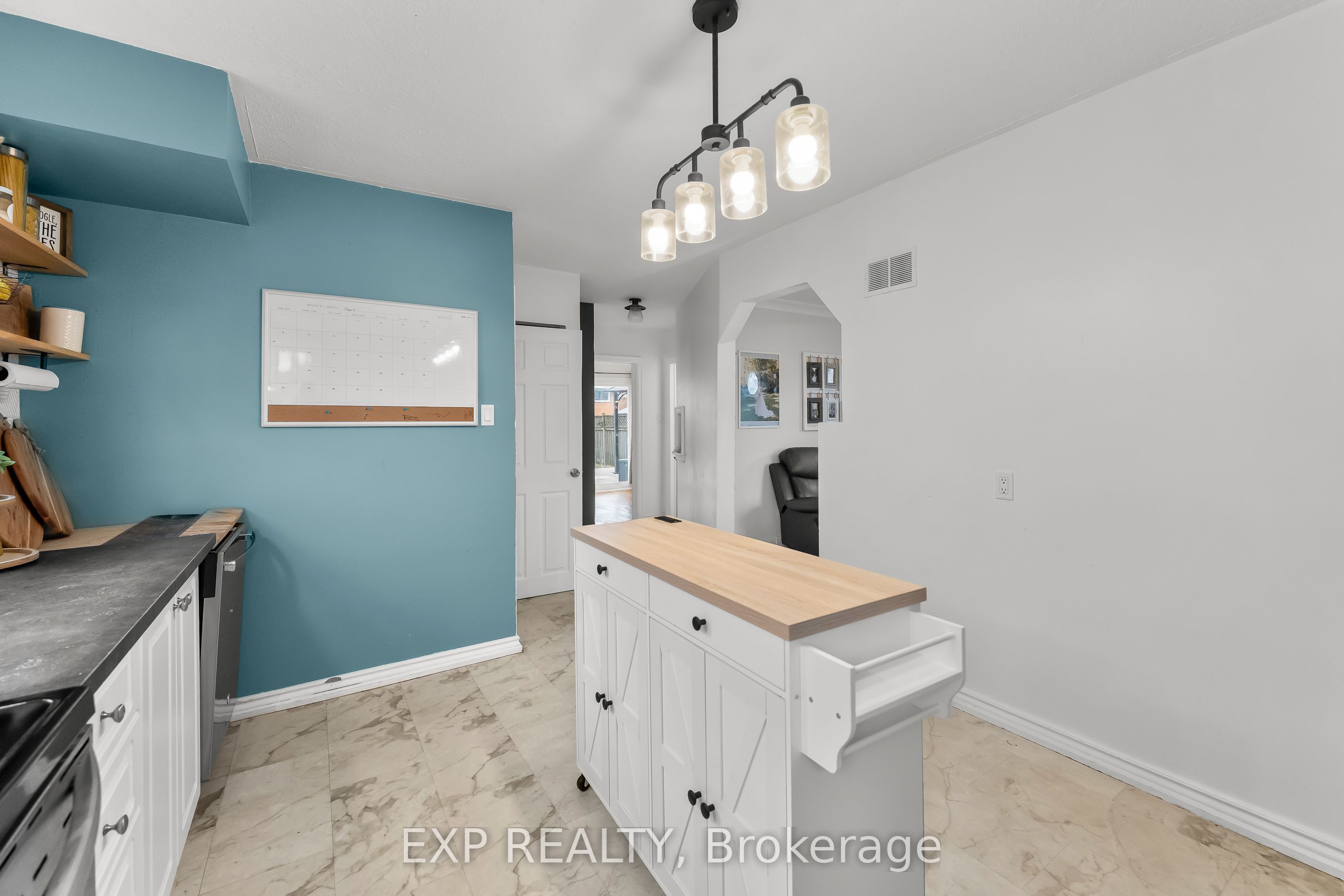 6 Cedardale Avenue Property Photo 9