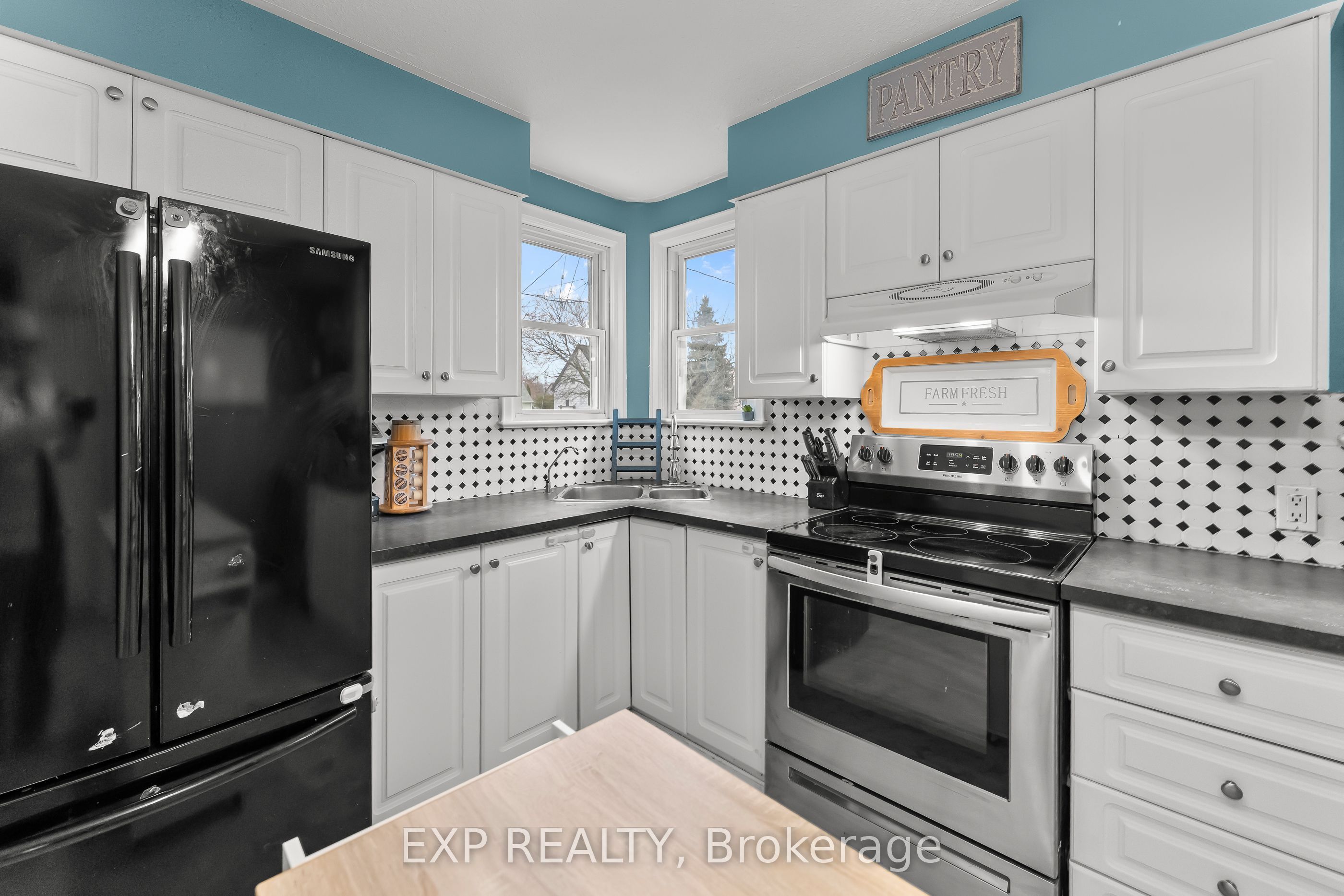 6 Cedardale Avenue Property Photo 10