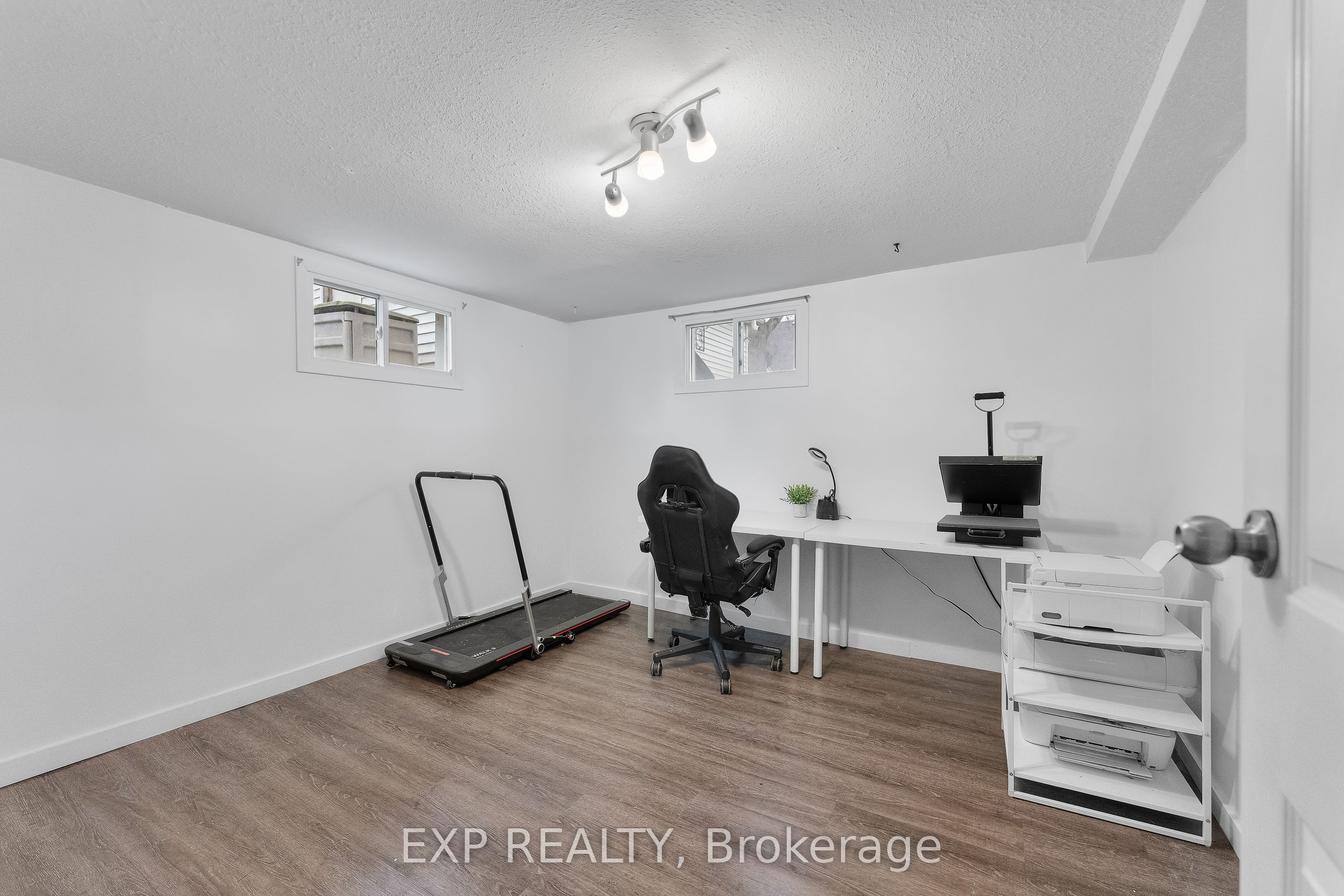 6 Cedardale Avenue Property Photo 25