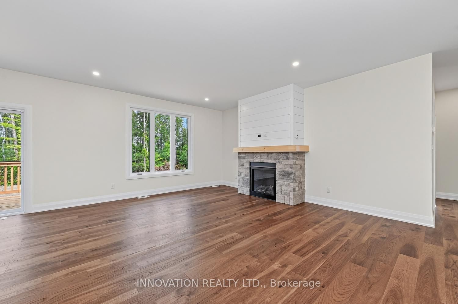 3249 Elizabeth Street Property Photo 6