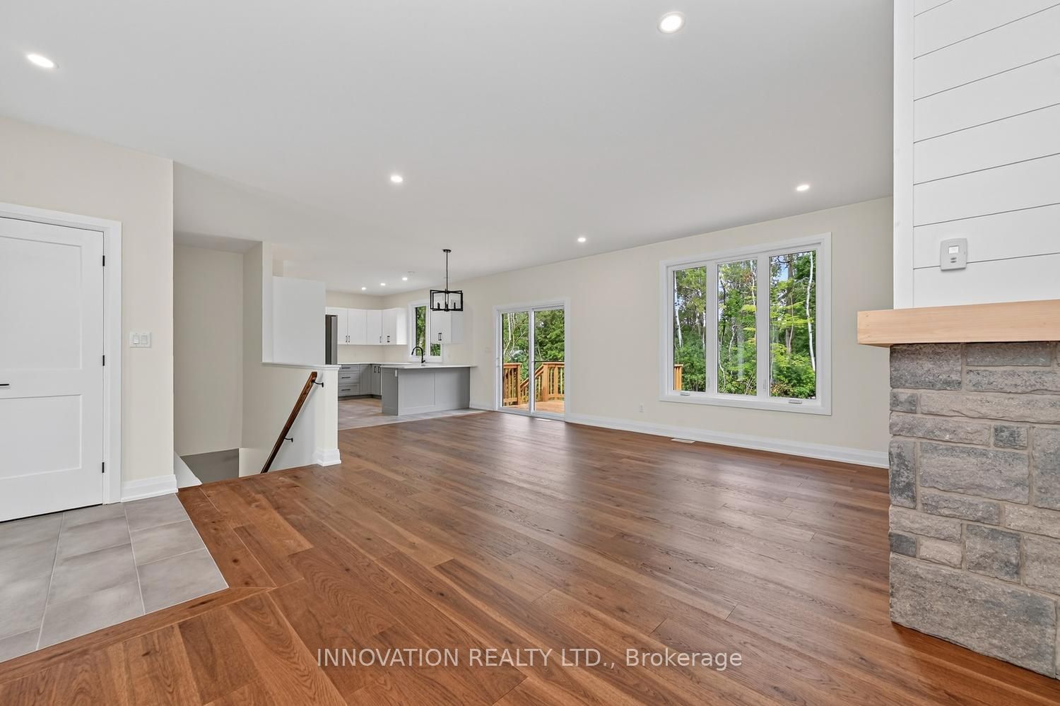 3249 Elizabeth Street Property Photo 7
