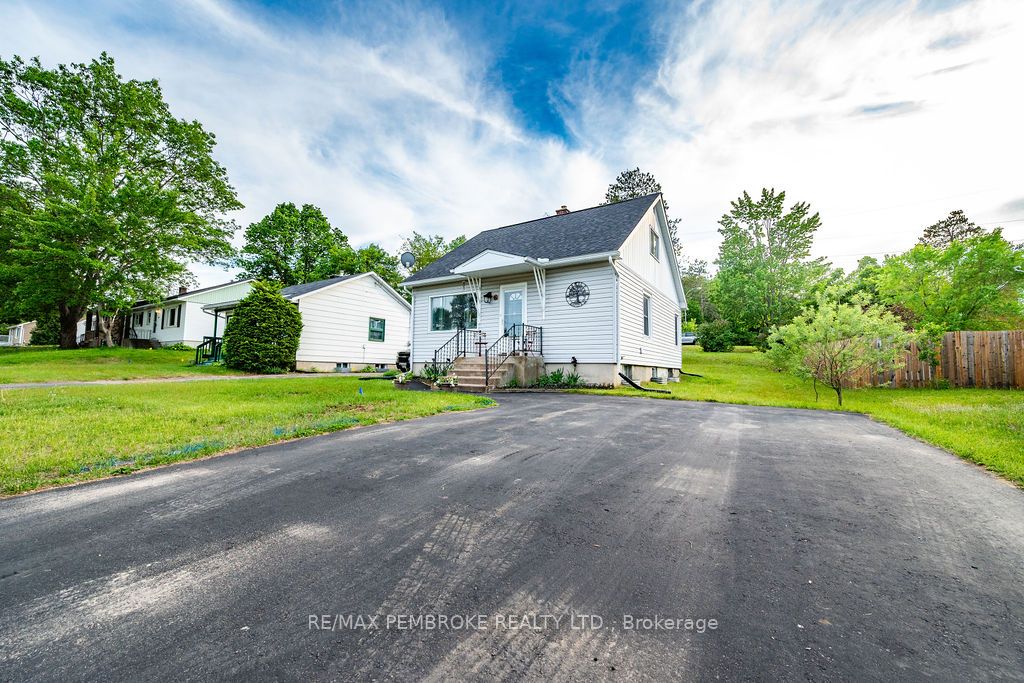 14 Summit Street Property Photo 3