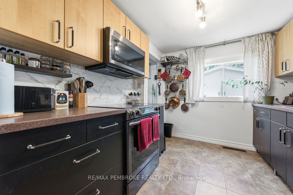 14 Summit Street Property Photo 16