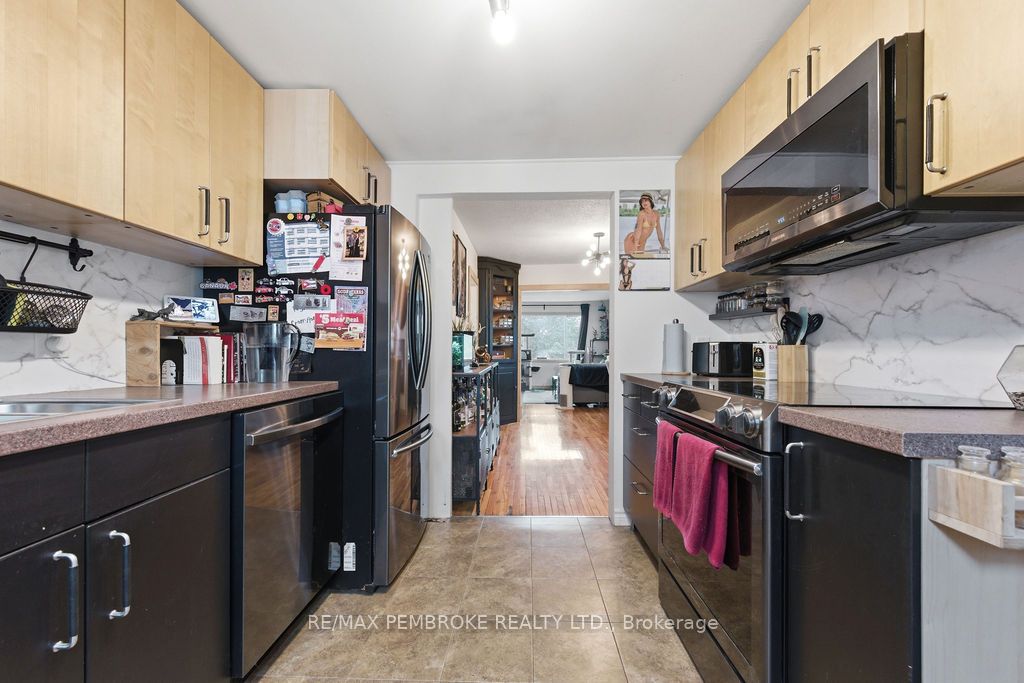 14 Summit Street Property Photo 20