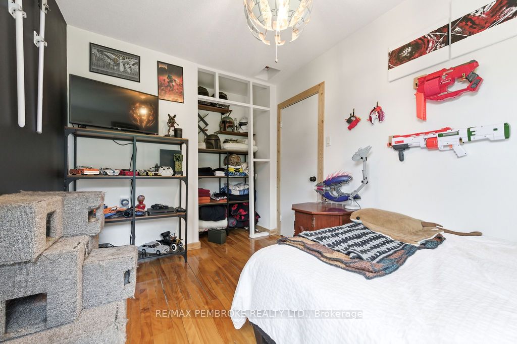 14 Summit Street Property Photo 29
