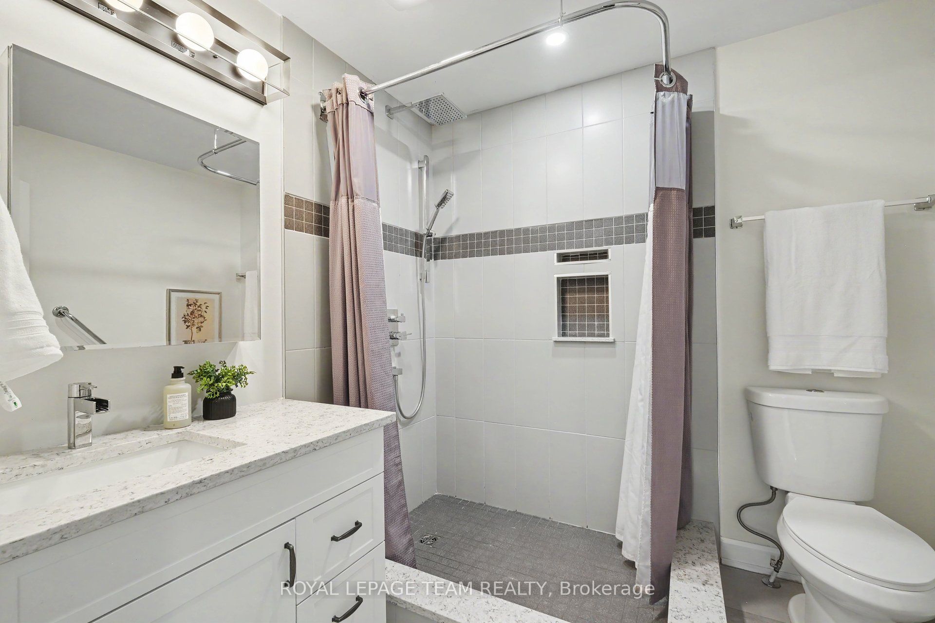 7012 Malakoff Road Property Photo 27