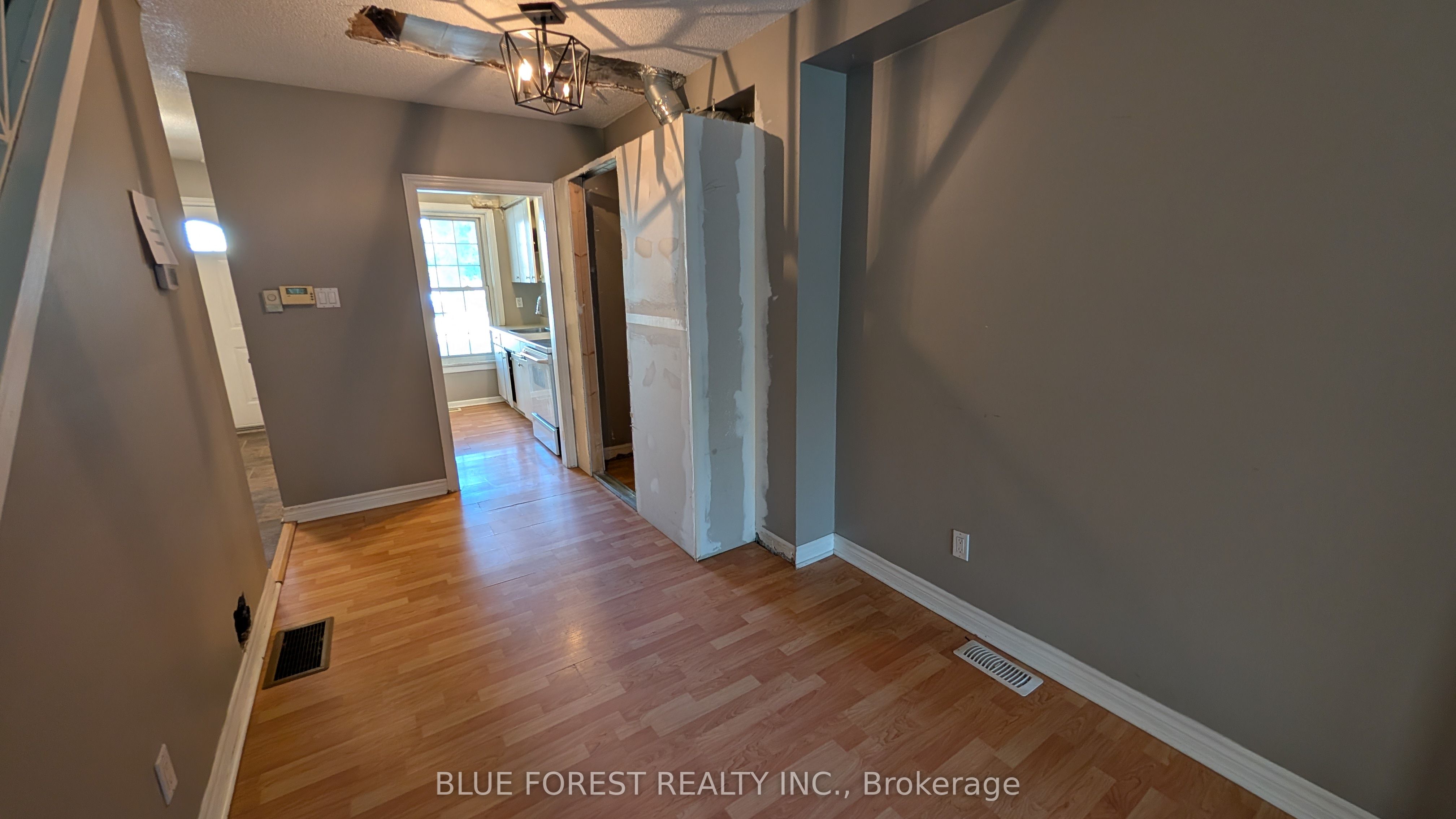 36 Arbour Glen Crescent Property Photo 8