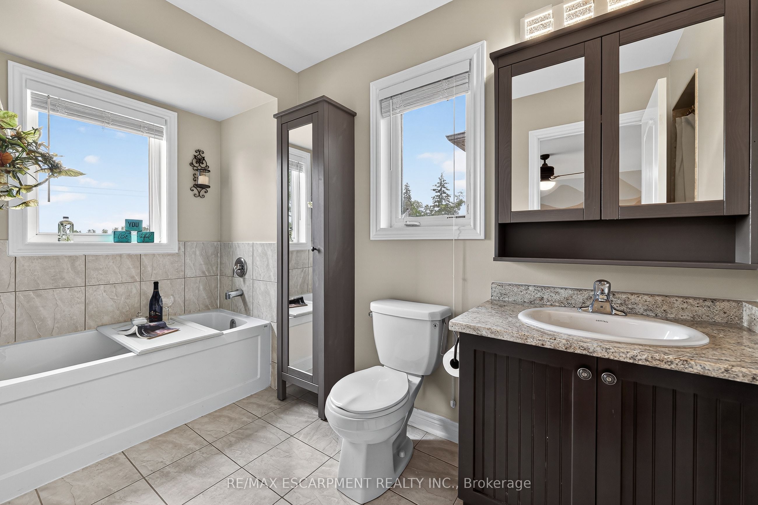 557 Baldwin Crescent Property Photo 41