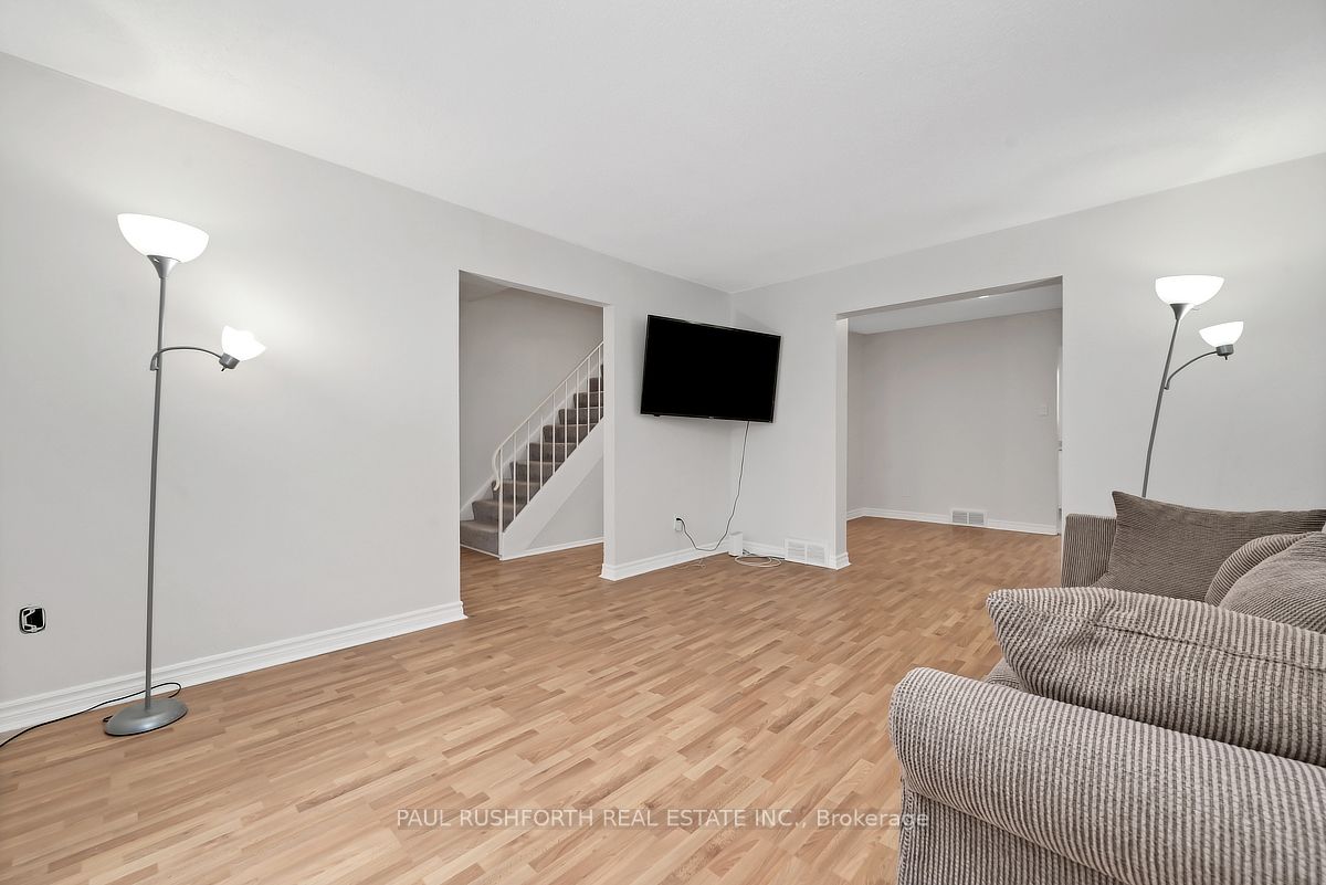 1107 Meadowlands Drive Property Photo 7