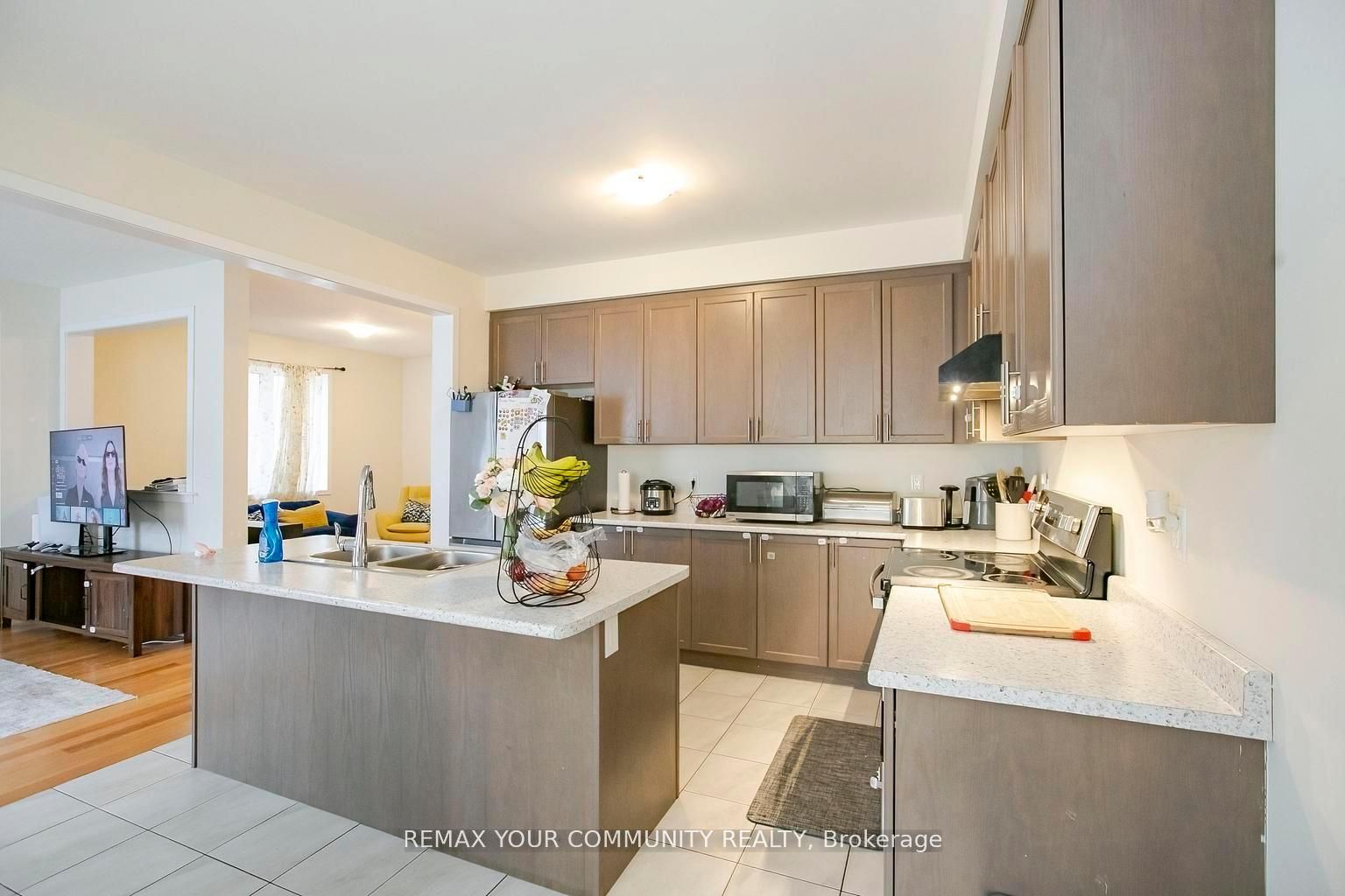 106 Higgins Avenue Property Photo 19