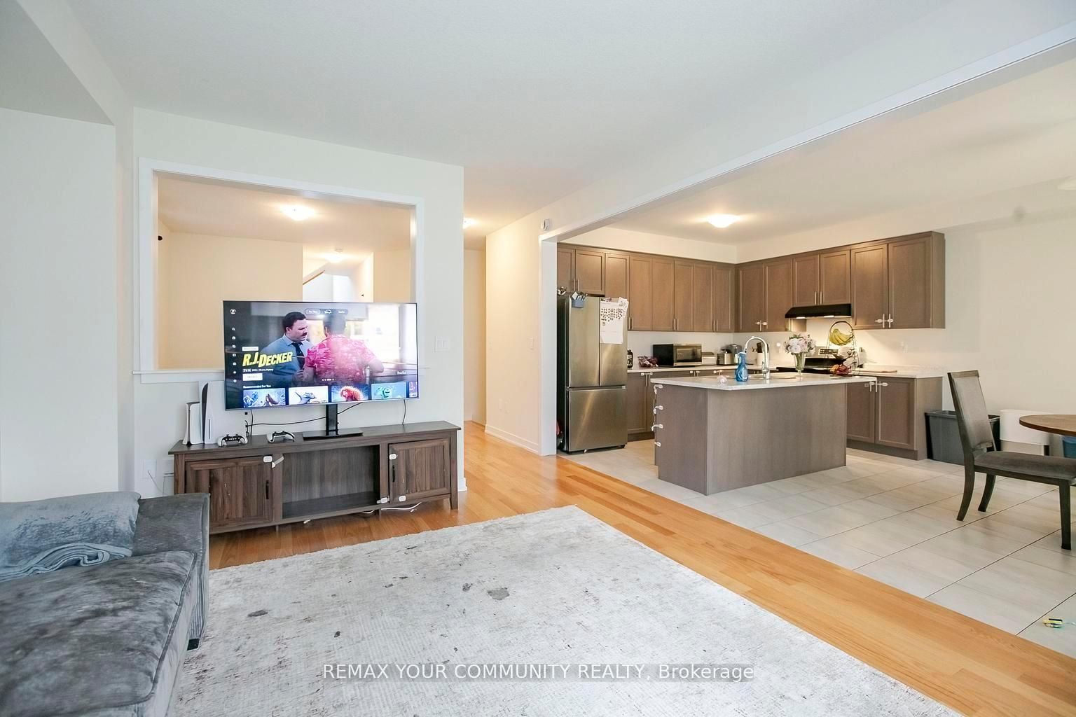 106 Higgins Avenue Property Photo 38