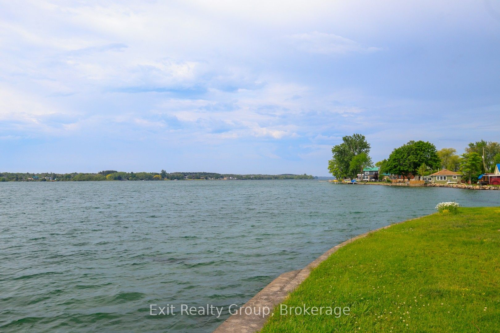 87 Evergreen Lane Property Photo 1