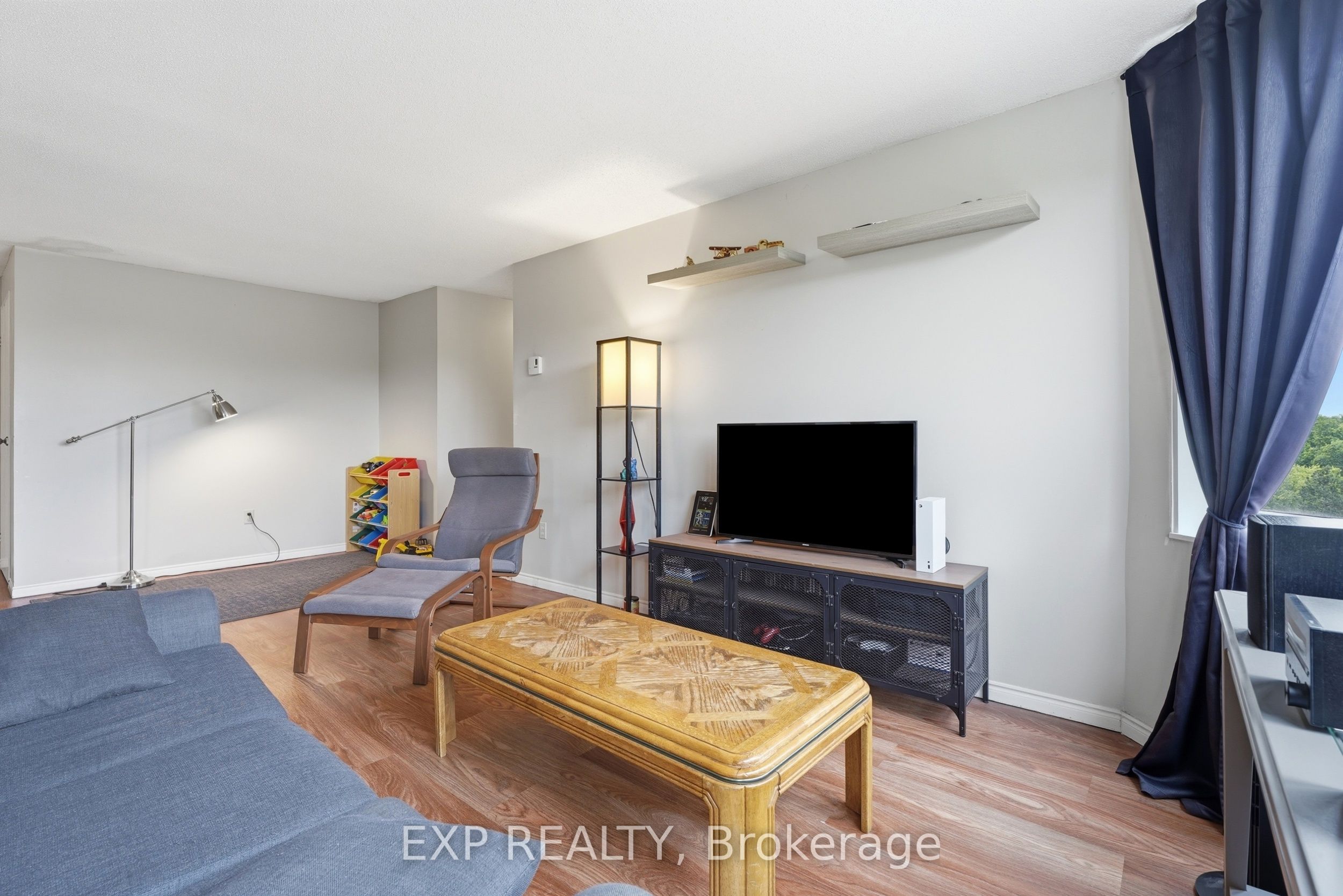 55 Green Valley Drive 1012 Property Photo 16