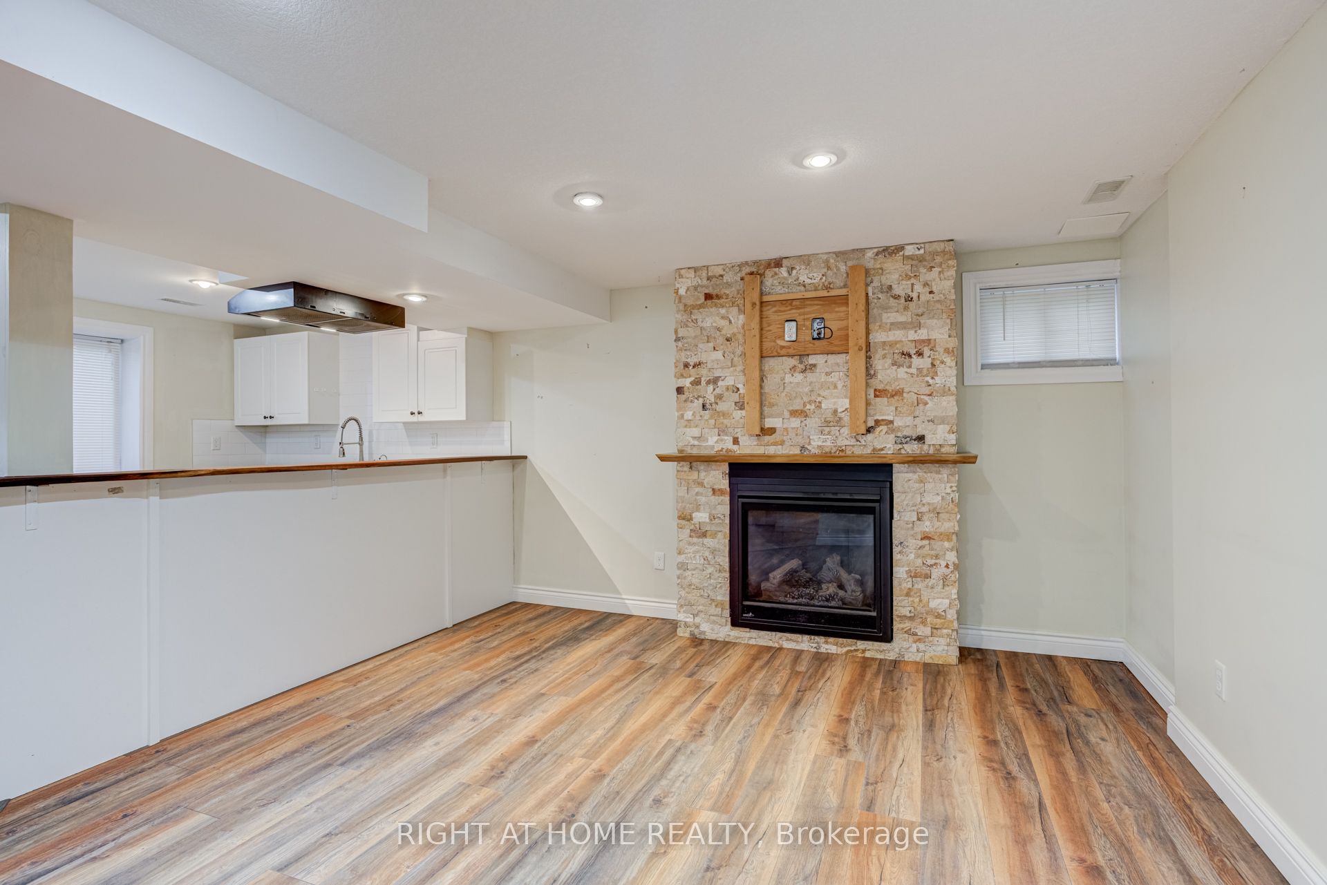 38 Washington Street Property Photo 29