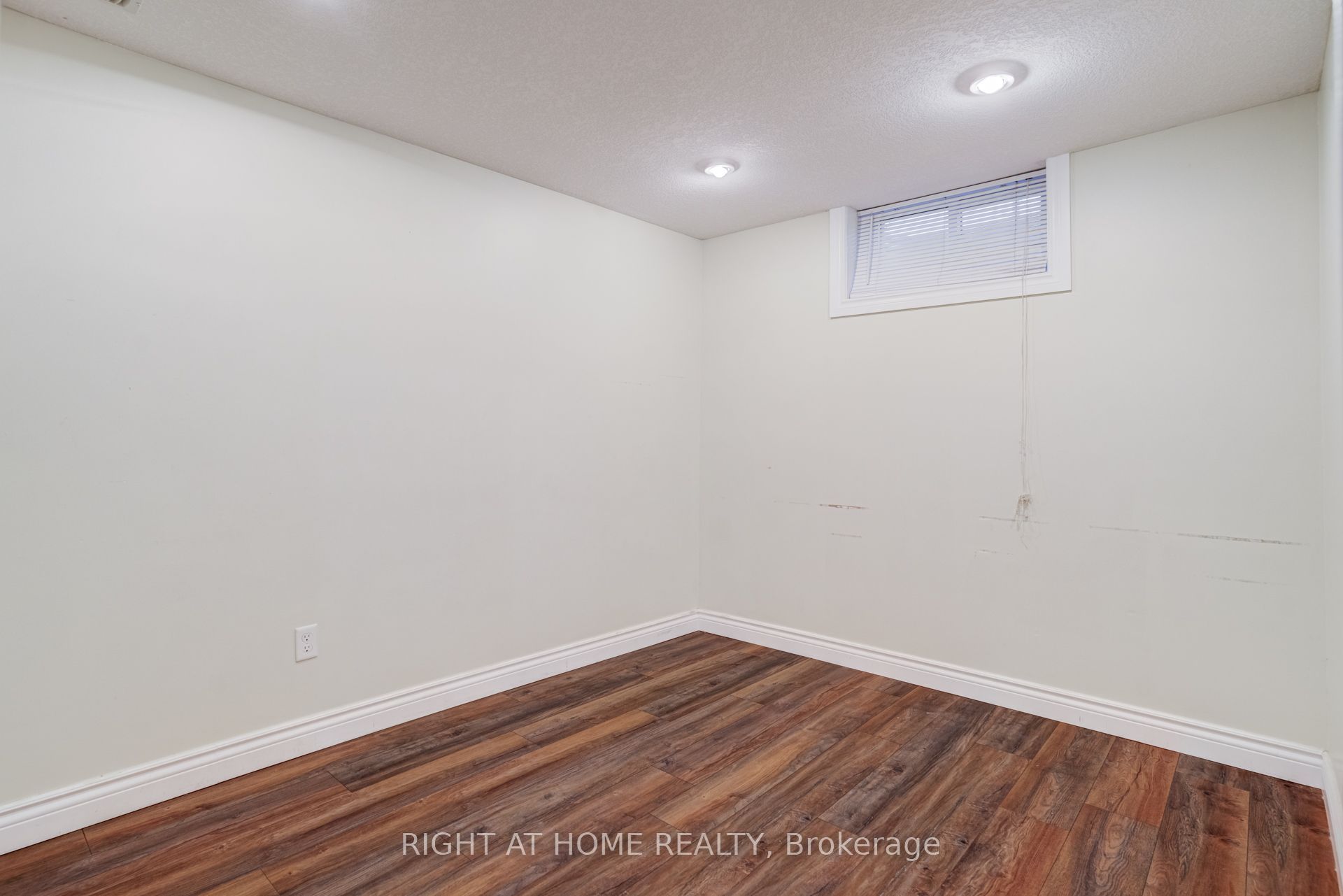 38 Washington Street Property Photo 33